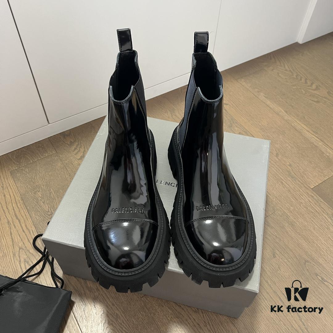 6930e9c46e68136f4d9b303d Balenciaga Tractor Outsole Split Pearl Calfskin Thick-Soled Short Boots