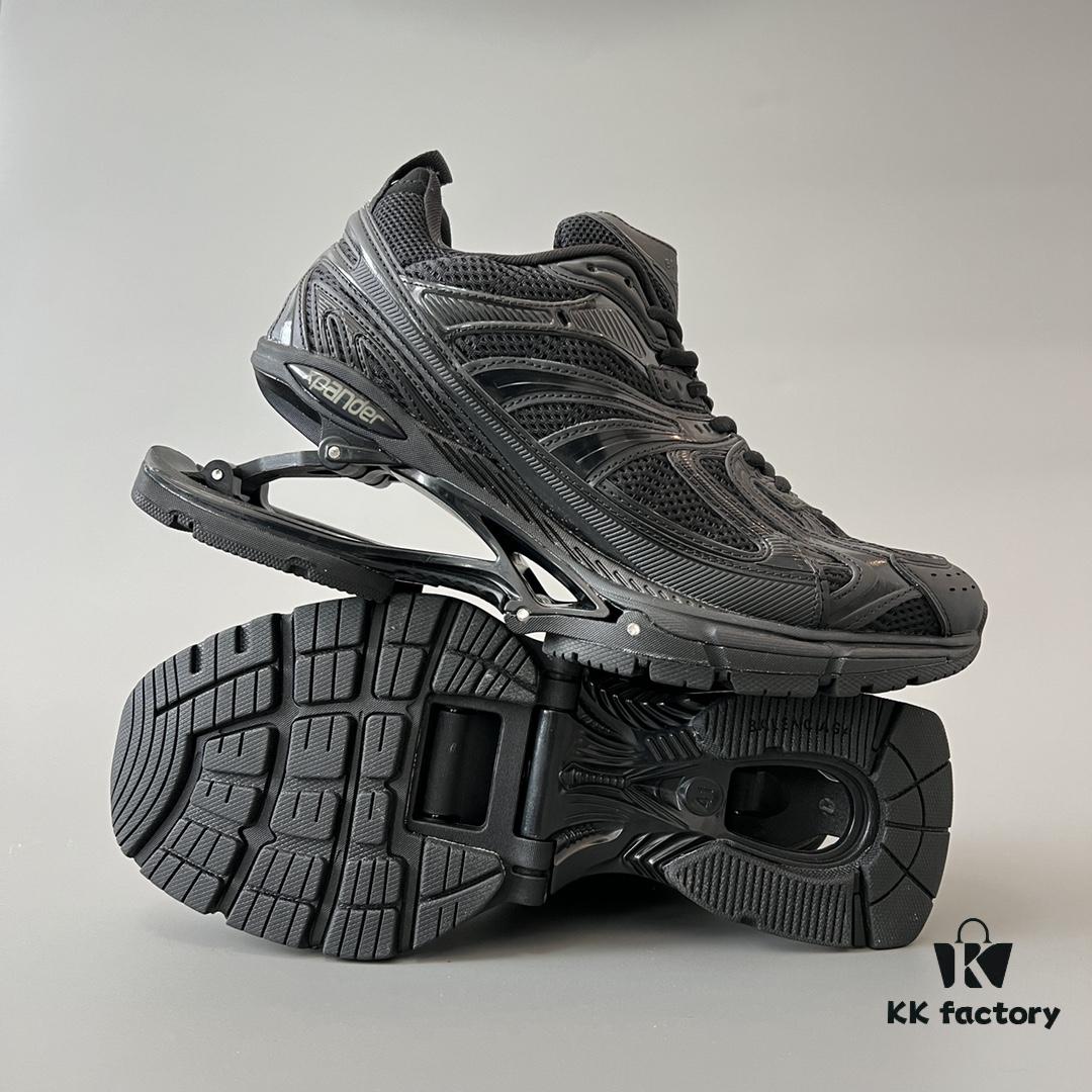 6930ea756e68136f4d9b30e9 Balenciaga X-Pander Mesh Nylon Lace-Up Non-Slip Low-Cut Sneakers in Black