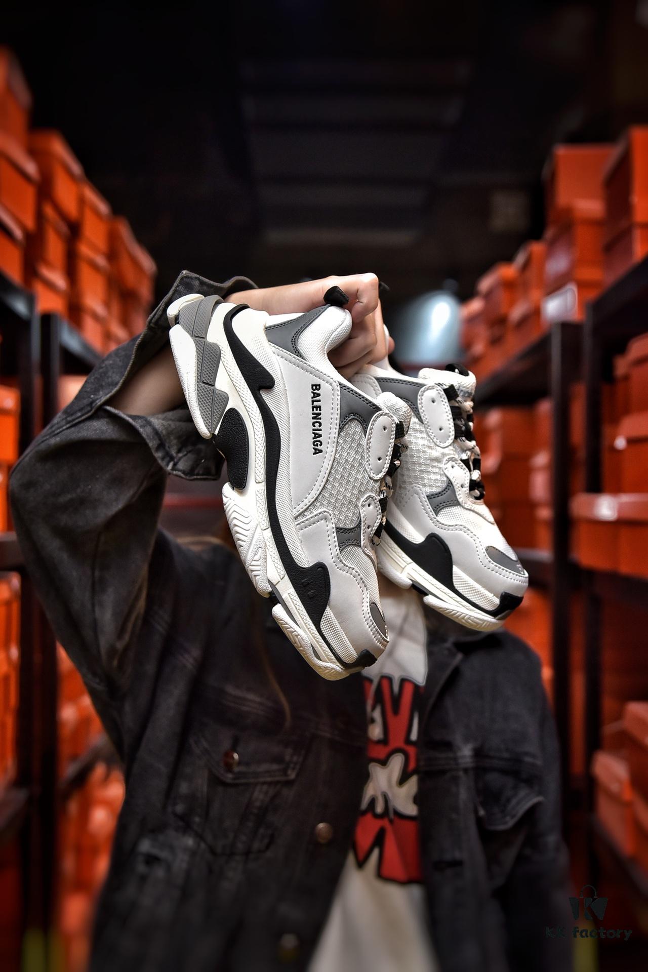 6930ea7a6e68136f4d9b30ee Original Version Balenciaga Triple S 19 Official Release Italian Production Full Size Available Correct Embroidered Font with Accurate Thickness, Position, and Size Side TPU Ventilation Holes Match Italian Original Eight-Layer Separated Thick Sole TPU Soft Sole Original 'Balenciaga' Sole Logo with Strong Three-Dimensional Effect Factory Leather Material Washed Aged Treatment Using Original Factory Mesh Fabric