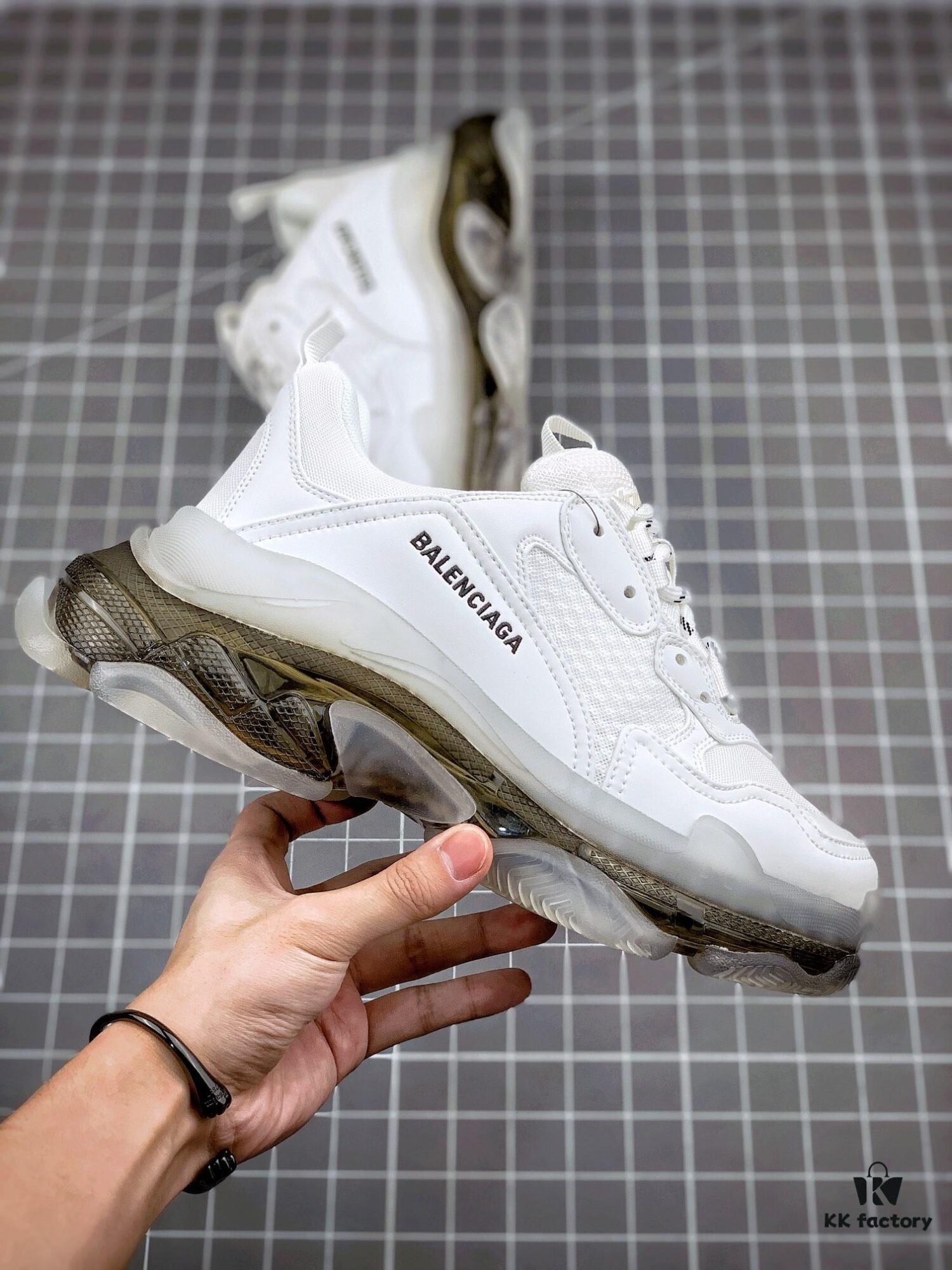 6930ea916e68136f4d9b310e Balenciaga Triple S White Carbon Grey