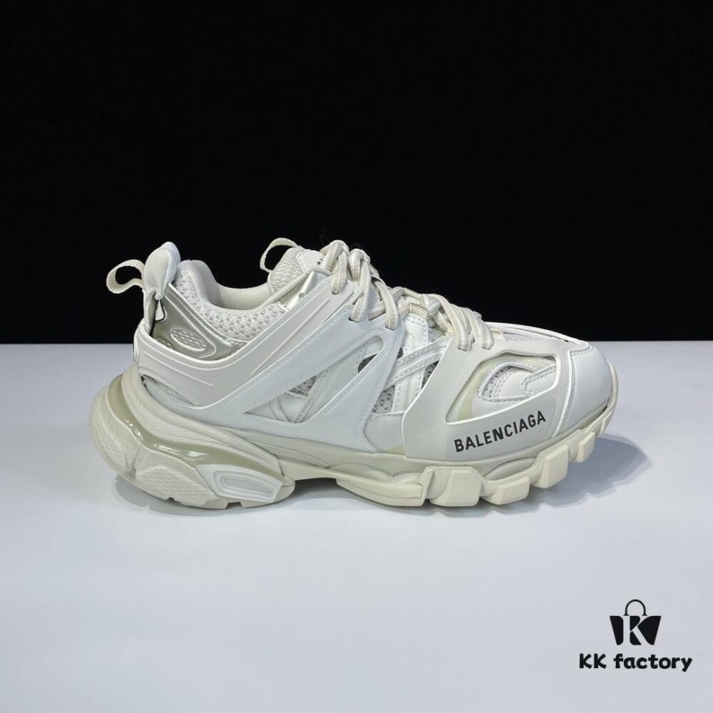 6930eabf6e68136f4d9b3156 Balenciaga Pure White