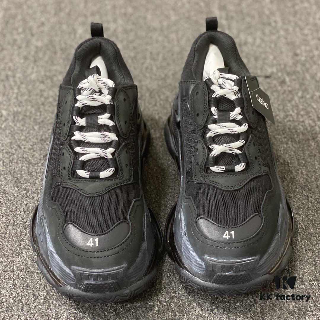 6930eac66e68136f4d9b315f Balenciaga Air Cushion Black, Top Quality Italian Production