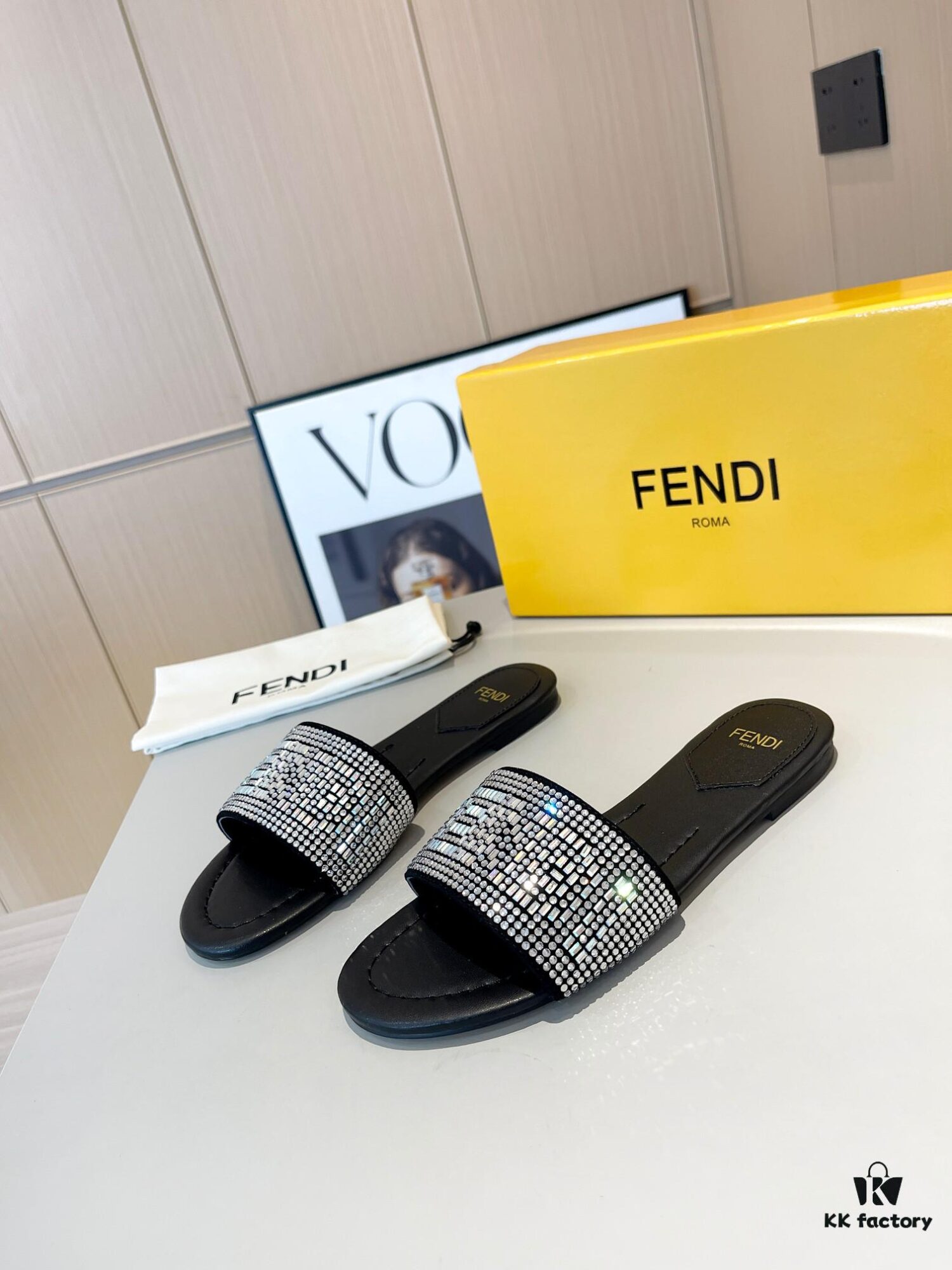6930eb0a6e68136f4d9b31c2 Latest Summer Best-Selling FENDI Sandals, Authentic Original Retail Version, Upper and Lining Made of Full-Grain Lambskin