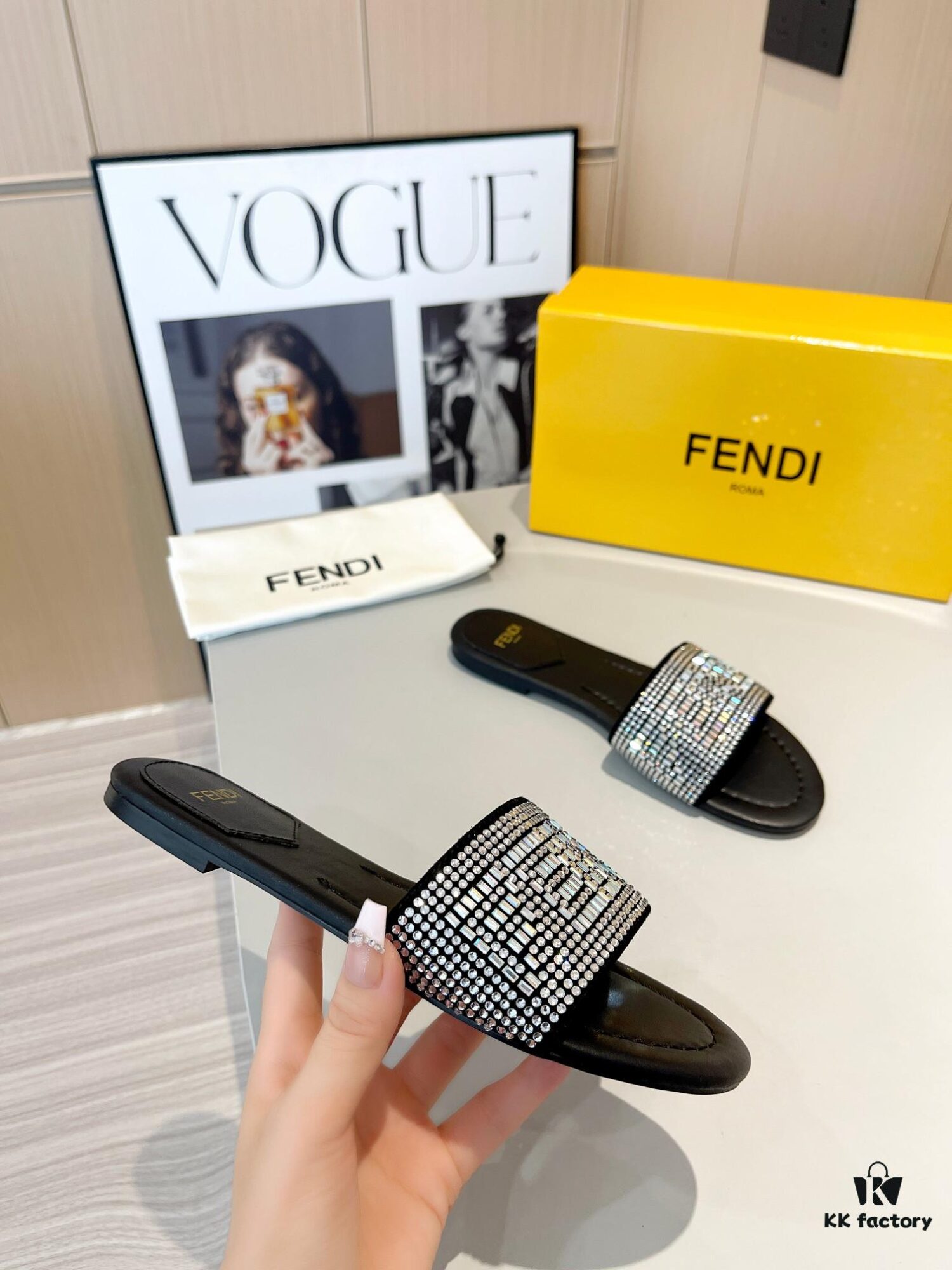 6930eb0f6e68136f4d9b31c7 Latest Summer Best-Selling FENDI Sandals, Authentic Original Retail Version, Upper and Lining Made of Full-Grain Lambskin