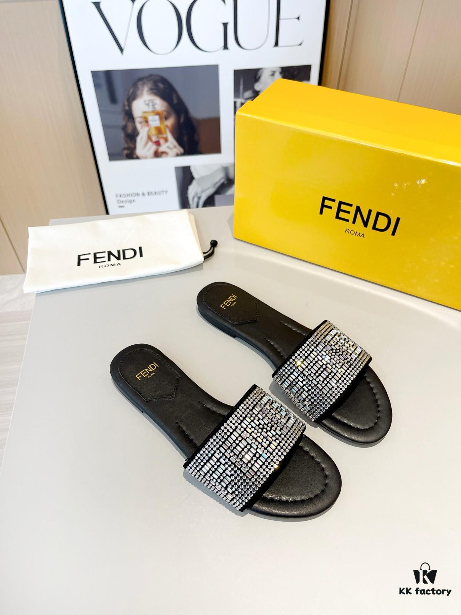 6930eb106e68136f4d9b31c8 Latest Summer Best-Selling FENDI Sandals, Authentic Original Retail Version, Upper and Lining Made of Full-Grain Lambskin