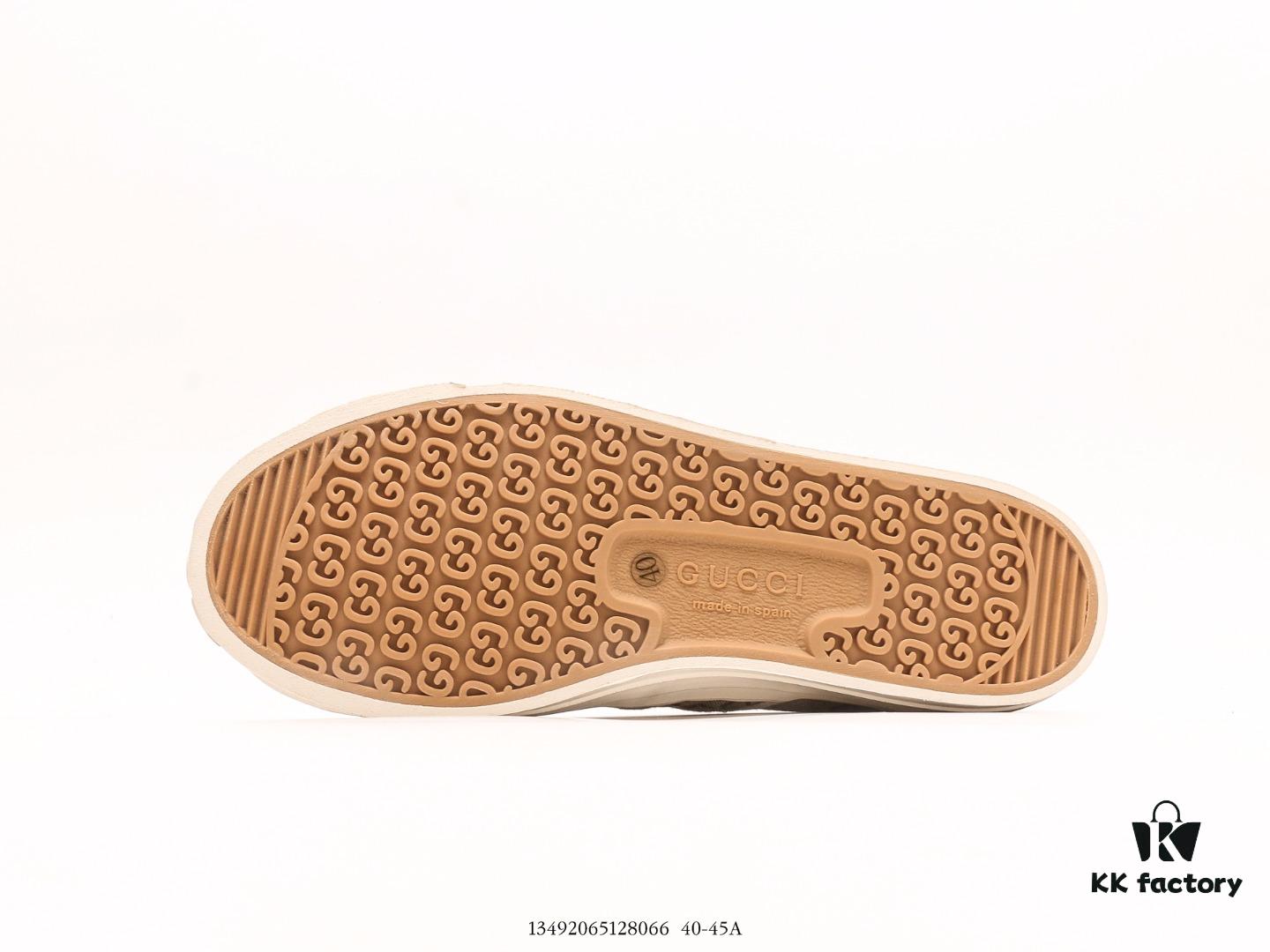 6930eb7c6e68136f4d9b3263 Gucci Tennis 1977 Vintage Canvas Sneakers, Iconic GG Supreme Pattern, Red and Green Web Stripe, Natural Rubber Sole, Classic Unisex Design