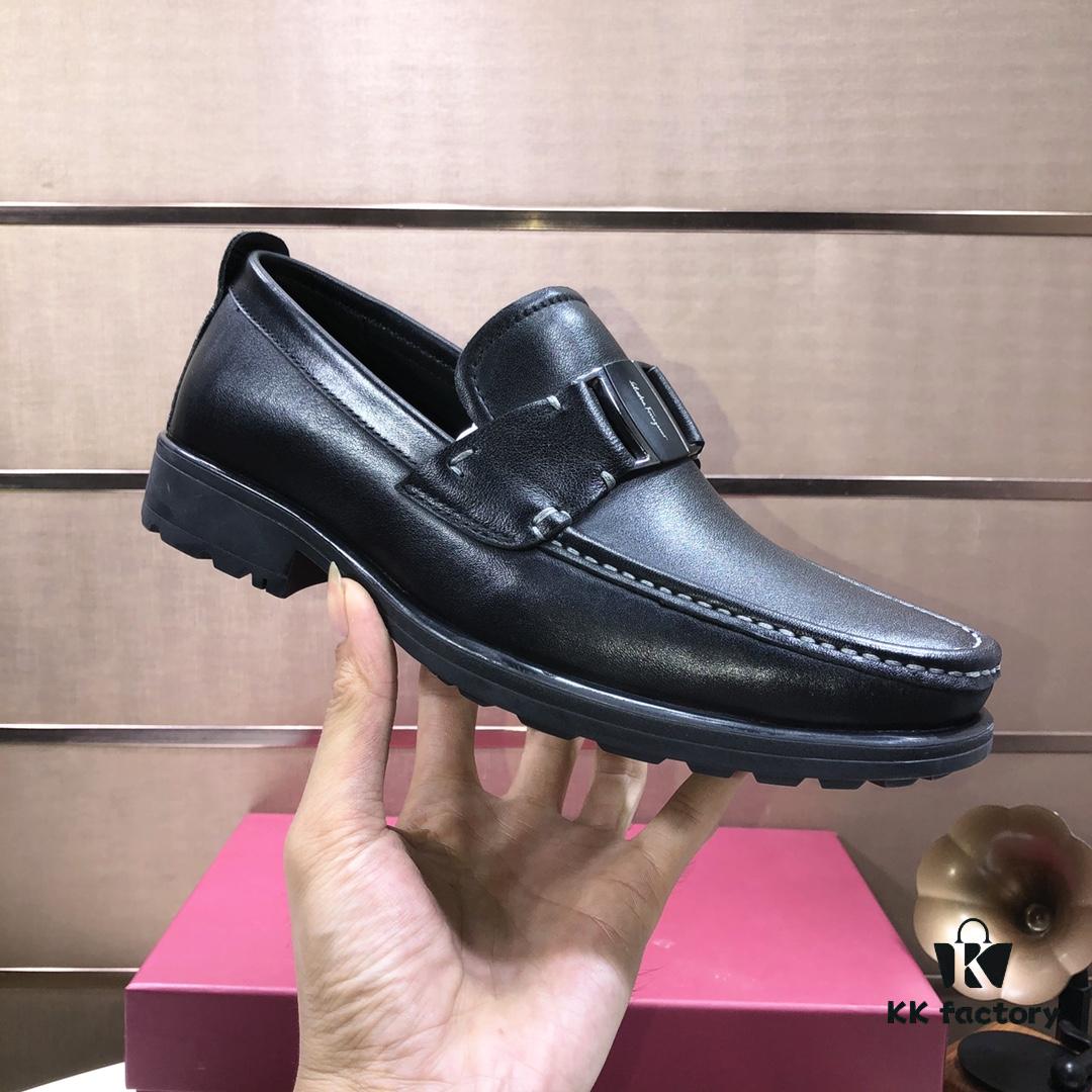 6930ebd36e68136f4d9b32eb Ferragamo Latest Design Original Imported Cowhide Leather with Dyed Lamb Skin Lining and Luxurious Metal Buckle