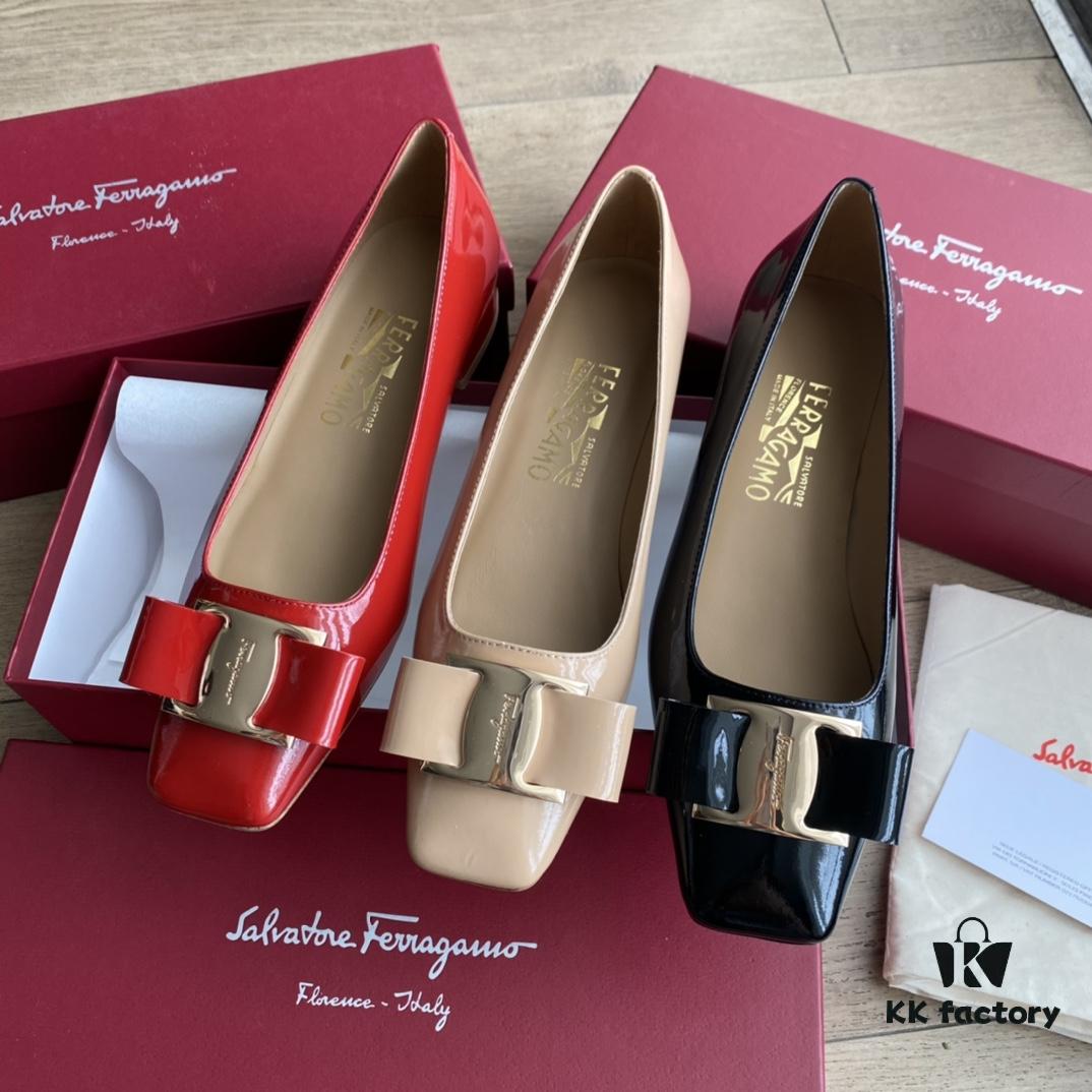6930ebf16e68136f4d9b3319 Salvatore Ferragamo Tricolor Leather Loafers