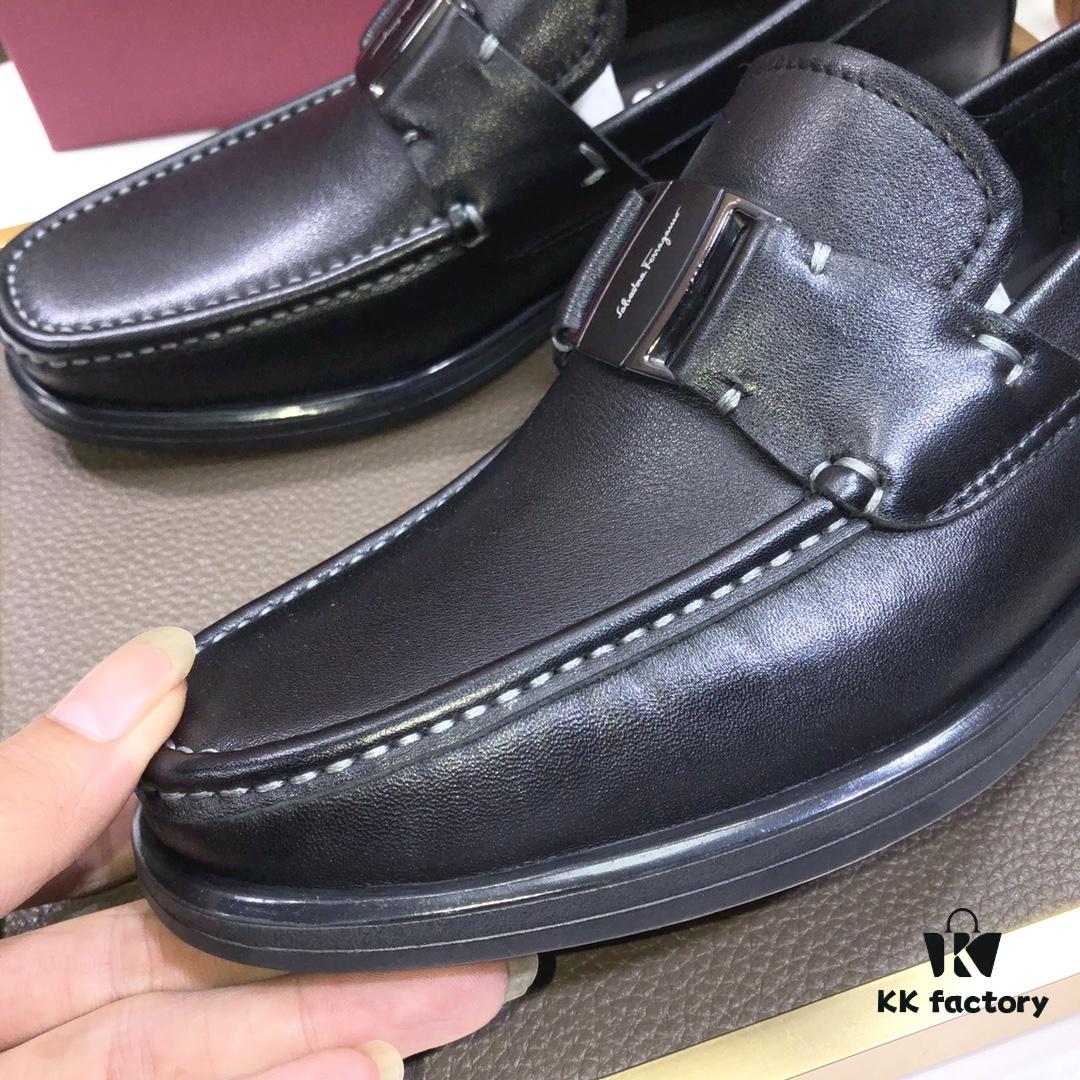 6930ec006e68136f4d9b332d Ferragamo Latest Design Original Imported Cowhide Leather with Dyed Lamb Skin Lining and Luxurious Metal Buckle