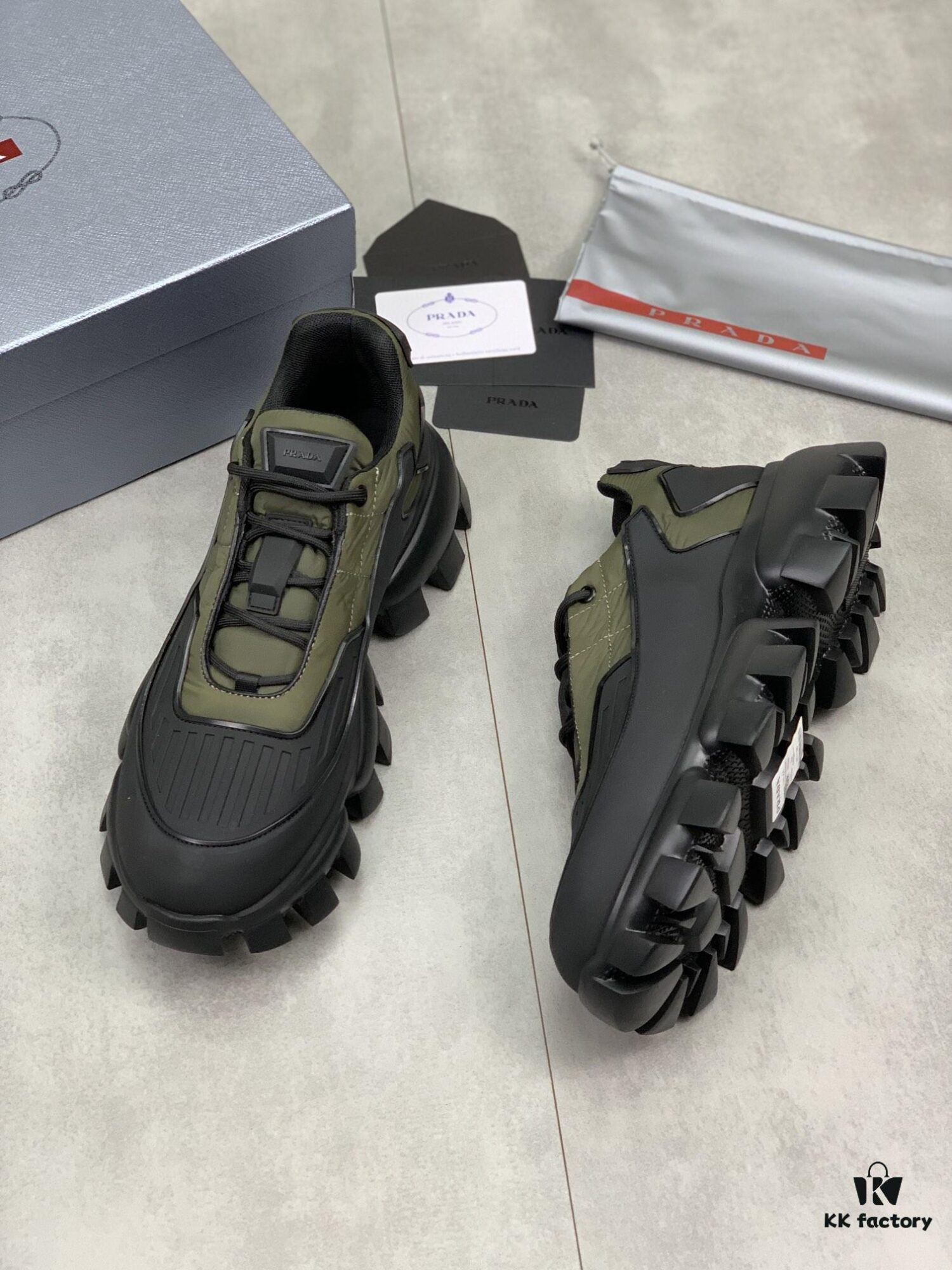 6930ec5a6e68136f4d9b33b0 High-Quality PRADA Men's Shoes 2021 Latest Official Website Release, 1:1 Replication, Hong Kong Counter Synchronized, Runway Same Style