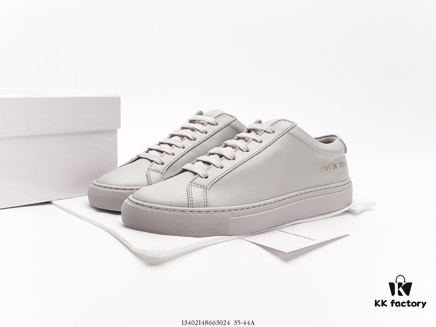 6930eca36e68136f4d9b341b Givenchy Givenchy from the French designer Hubert de Givenchy, the brand spirit imbued at the founding of Givenchy. #GlueFreeTechnology #UpperMadeOfOriginalMatteSilkCalfLeather #InsoleAndLiningMadeOfOriginalMatteLeather The most desirable all-season white sneakers of 2019