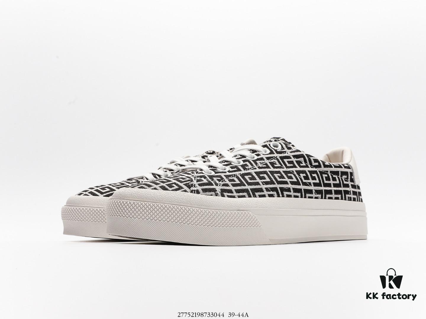 6930eca86e68136f4d9b3422 Givenchy Givenchy from France, founded by designer Hubert de Givenchy, embodies the brand's original spirit. #ZeroGlueTechnology #UpperMadeOfOriginalMatteSilkCalfLeather #HeelLiningAndInsoleMadeOfOriginalMatteLeather The most desirable all-season white sneakers in 2019