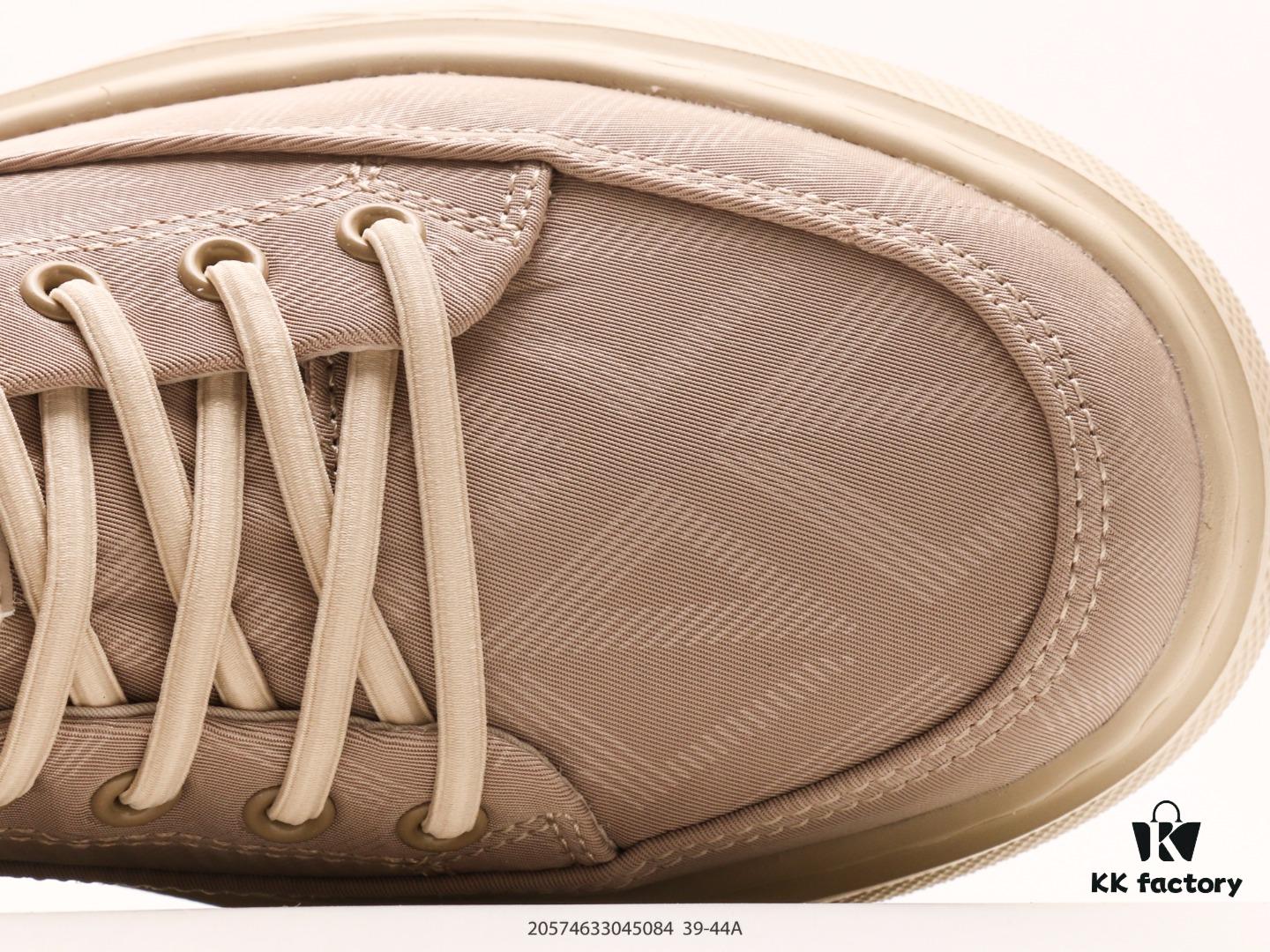 6930ed606e68136f4d9b352f ECCO New Arrival Versatile Casual Running Shoes, Premium Uppers with Even Stitching, Clear Texture, Original Order Quality, ECCO Family Craftsmanship, High-End Fashion, Simple and Elegant Design, Slip-Resistant and Comfortable, Stylish Sporty Look