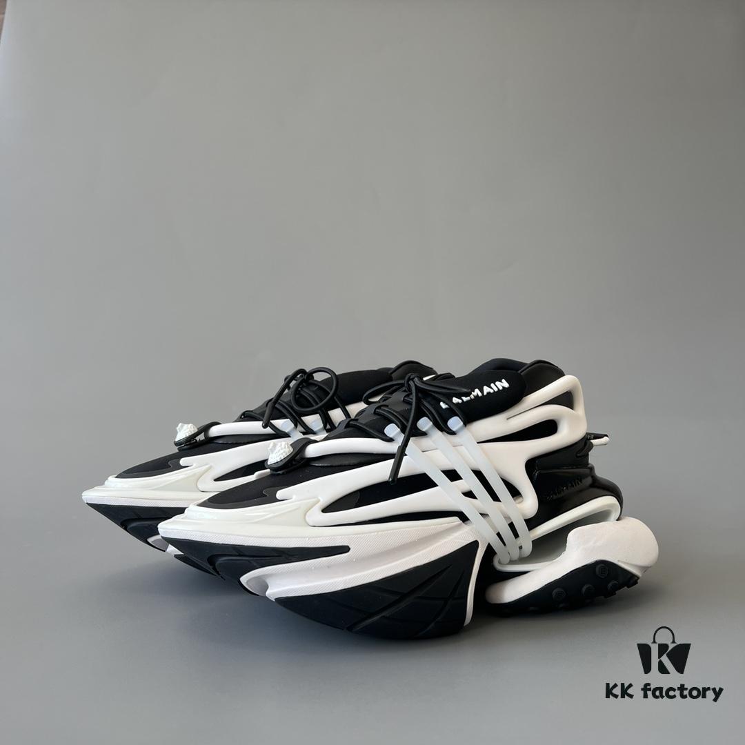 6930ef5a6e68136f4d9b3855 Balmain Yacht Shoes Black and White