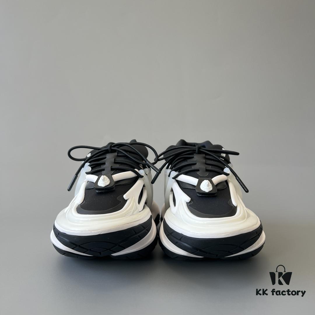 6930ef5b6e68136f4d9b3857 Balmain Yacht Shoes Black and White