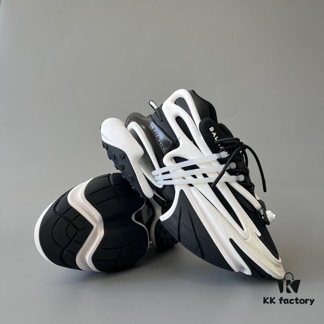 6930ef5d6e68136f4d9b3859 Balmain Yacht Shoes Black and White