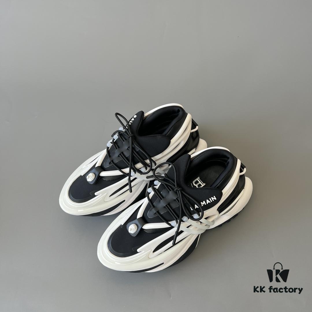 6930ef5f6e68136f4d9b385c Balmain Yacht Shoes Black and White