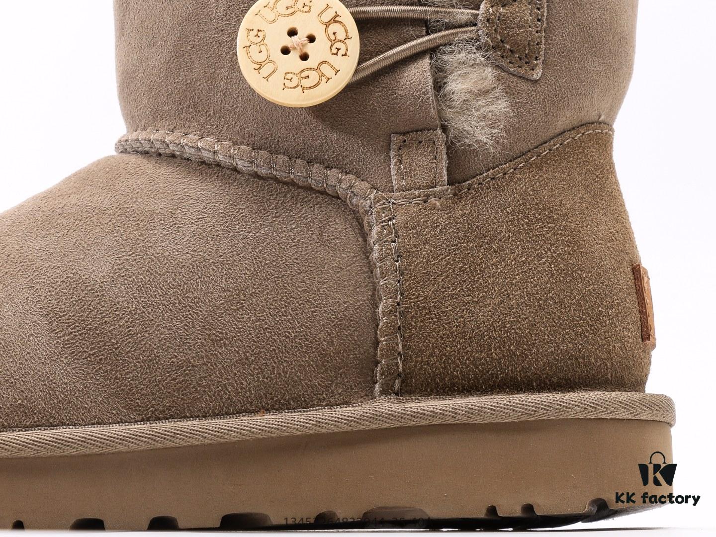 6930f1f96e68136f4d9b3bf8 UGG Full Wool Lining Top Quality Shearling Warm Snow Boots from Australia, Luxury Brand Couple Style, UGG-5877 Official Website Synchronized, Made from Imported Cowhide with Fine Stitching, Imported Rubber Foam Outsole (Comfortable, Soft, Wear-Resistant), Genuine Quality and Exquisite Craftsmanship, Instantly Irresistible