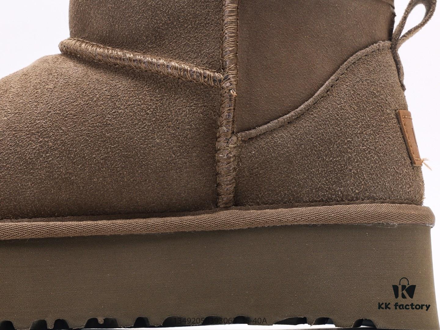 6930f2616e68136f4d9b3c6d UGG Outdoor Snow Boots for Women, Official Synchronized Packaging with Inspection Label, Made from Original Factory Water-Repellent and Stain-Resistant Leather, Anti-Slip, Wear-Resistant, Lightweight Outsole, Short Boots, Stylish and Versatile, British Style, Comfortable Calf-High Booties for Autumn and Winter, Thick-Soled Fashionable Footwear with Excellent Warmth, Ideal for Cold Weather
