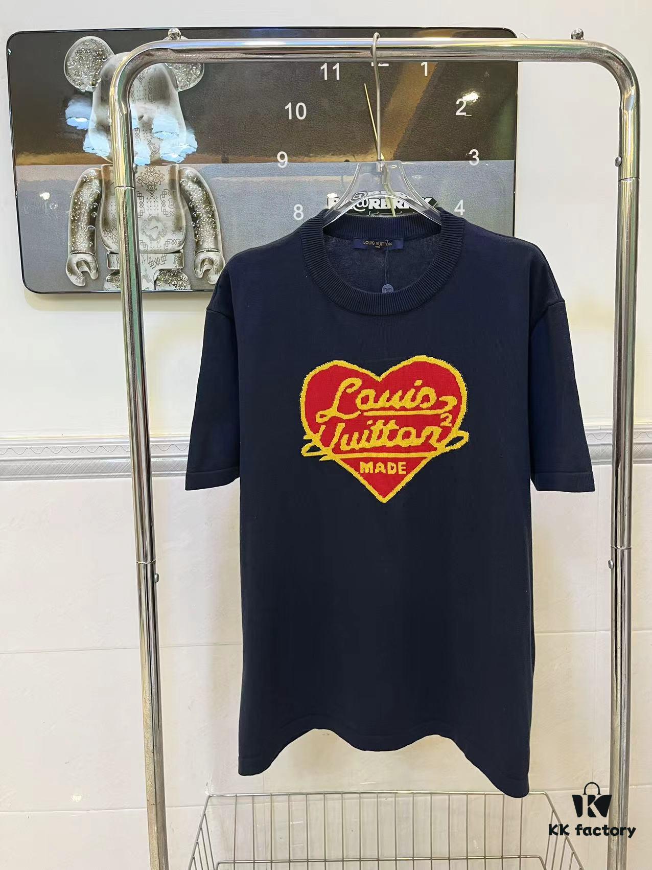 6930f54a6e68136f4d9b3fca LOUIS VUITTON LV 2024 Spring New Heart Knit Short-Sleeve Unisex