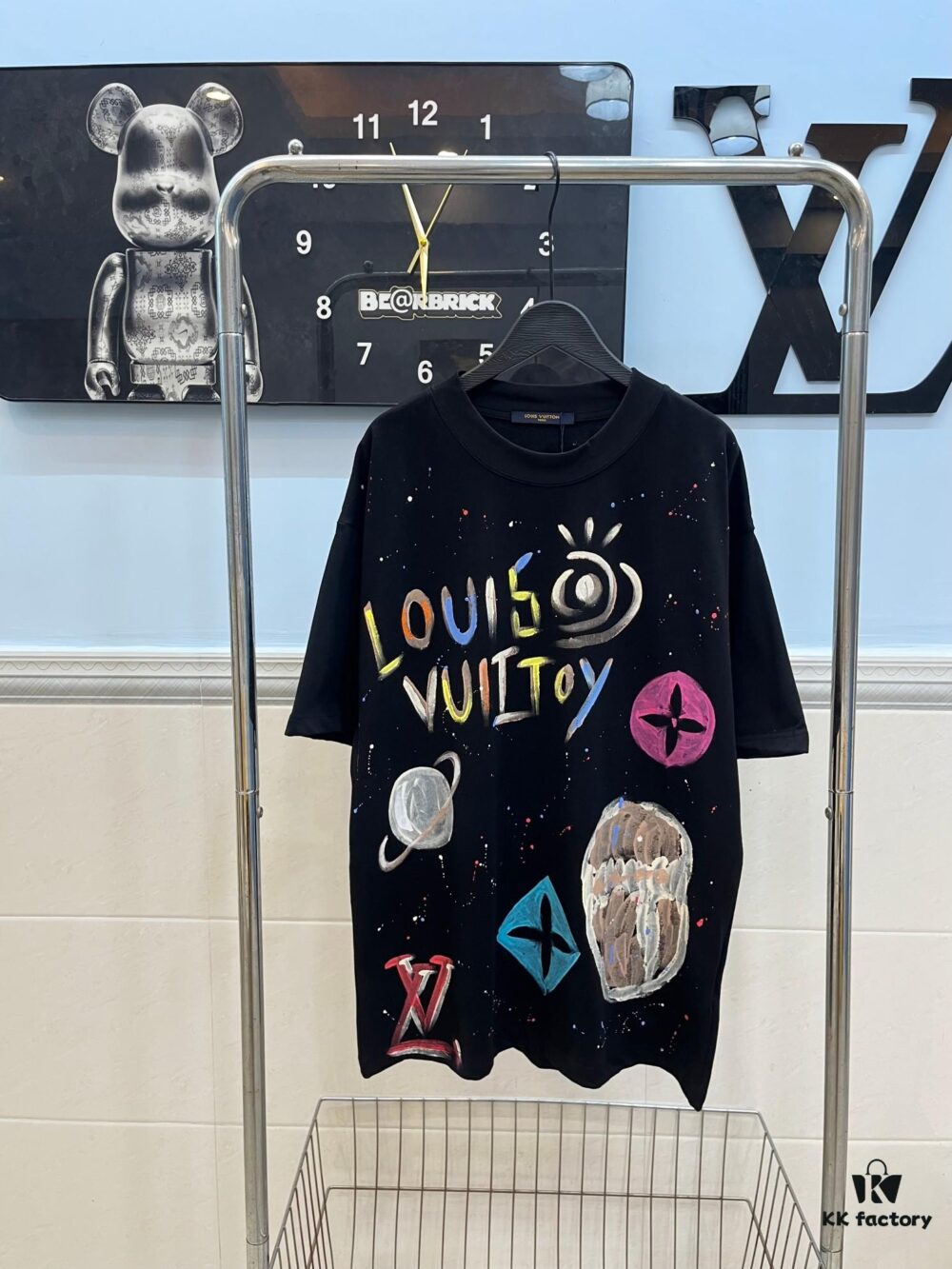6930f5686e68136f4d9b3fe5 LOUIS VUITTON Louis Hand-painted Crow New Short Sleeve T-shirt, High Quality 280g Combed Cotton Double Yarn Fabric, Soft and Comfortable Wear, Front Hand-painted Crow Design with Special Craftsmanship for Trendy Style, Custom Dyed to Match Official Website, Full Triple Labels Included, Not Ordinary Market Version, Guaranteed Quality, Unisex Design