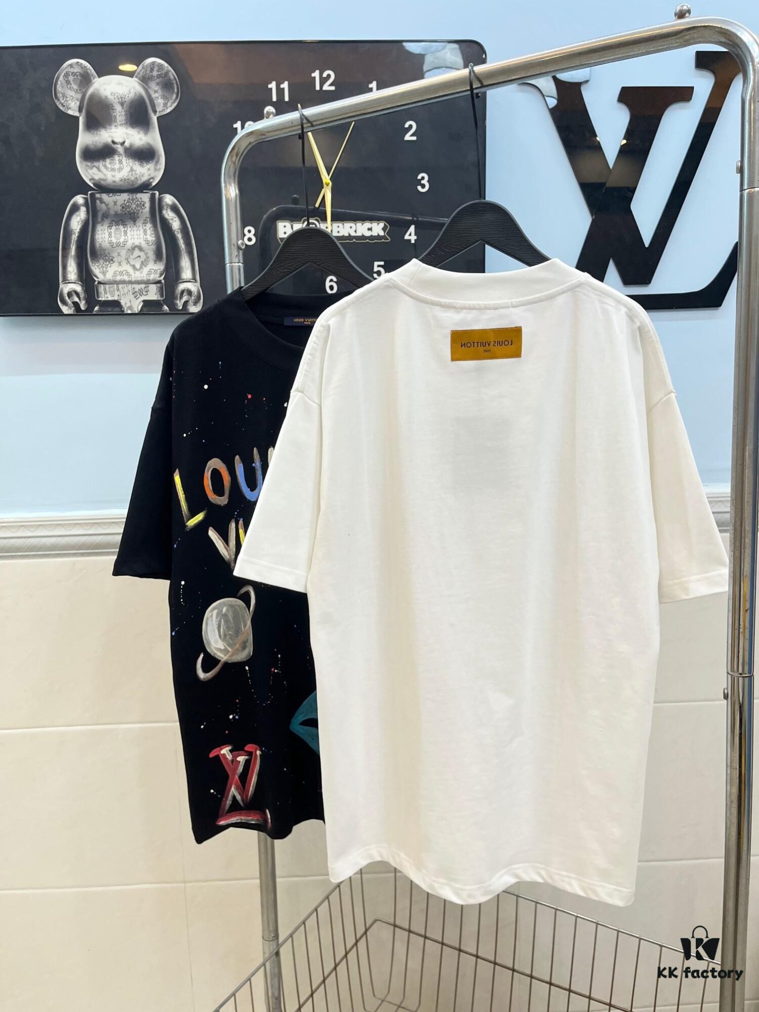 6930f5686e68136f4d9b3fe8 LOUIS VUITTON Louis Hand-painted Crow New Short Sleeve T-shirt, High Quality 280g Combed Cotton Double Yarn Fabric, Soft and Comfortable Wear, Front Hand-painted Crow Design with Special Craftsmanship for Trendy Style, Custom Dyed to Match Official Website, Full Triple Labels Included, Not Ordinary Market Version, Guaranteed Quality, Unisex Design