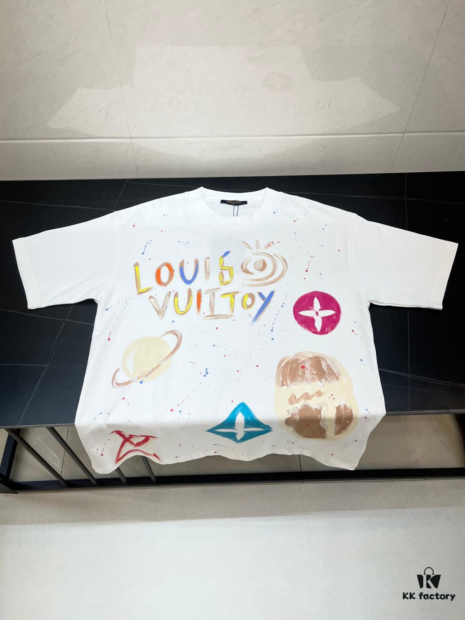 6930f5696e68136f4d9b3fe9 LOUIS VUITTON Louis Hand-painted Crow New Short Sleeve T-shirt, High Quality 280g Combed Cotton Double Yarn Fabric, Soft and Comfortable Wear, Front Hand-painted Crow Design with Special Craftsmanship for Trendy Style, Custom Dyed to Match Official Website, Full Triple Labels Included, Not Ordinary Market Version, Guaranteed Quality, Unisex Design