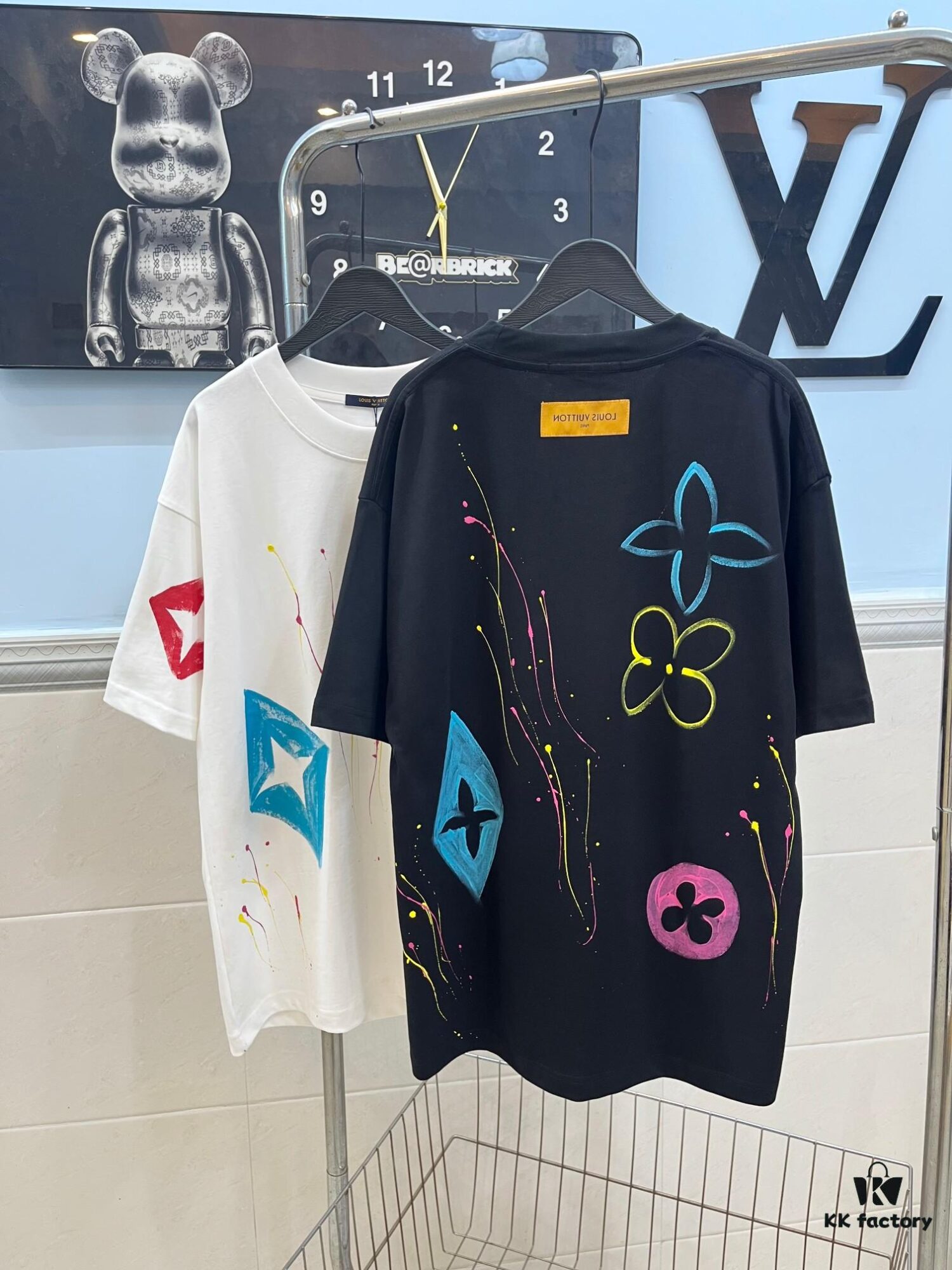 LOUIS VUITTON Louis Vuitton Hand-Painted Graffiti New Short Sleeve T-Shirt