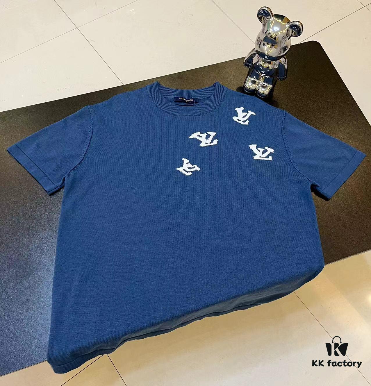 6930f5a56e68136f4d9b401c LOUIS VUITTON Louis Vuitton 2023 Jazz Trumpeter Jacquard Knit Short-Sleeve Top