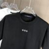 6930f5a86e68136f4d9b401e LV Louis Vuitton 2025 Spring/Summer New Arrival Round Neck Short Sleeve T-Shirt with Front Embroidery and Back Chain Stitch Design, Made from 320g Double-Layer Combed Cotton Fabric, Slightly Loose Fit, Soft and Substantial Fabric Texture, Unisex Style