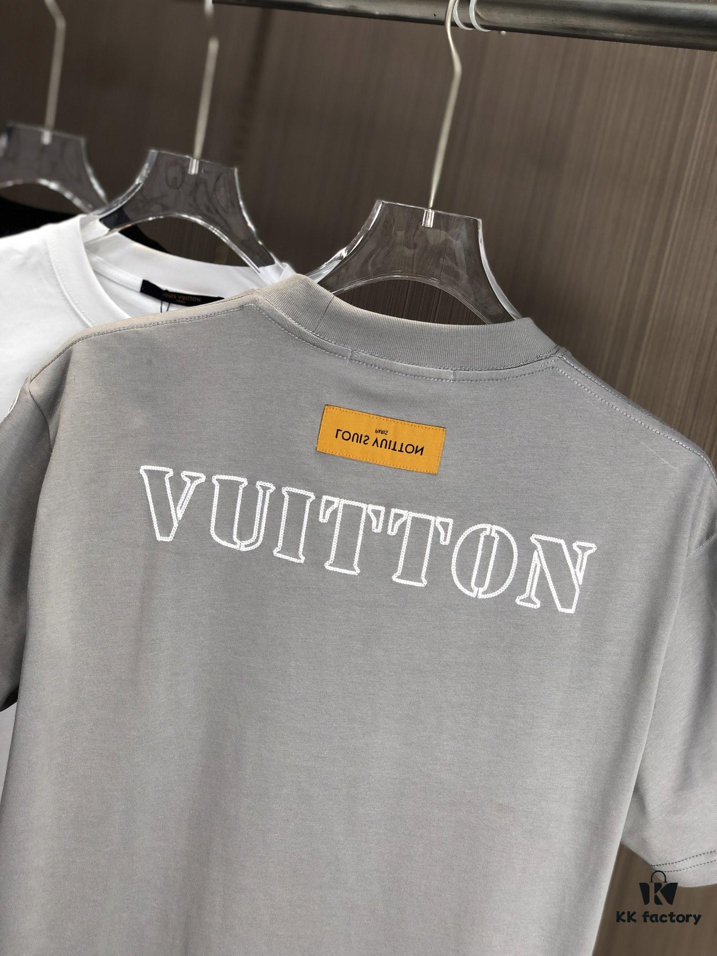 6930f5ab6e68136f4d9b4021 LV Louis Vuitton 2025 Spring/Summer New Arrival Round Neck Short Sleeve T-Shirt with Front Embroidery and Back Chain Stitch Design, Made from 320g Double-Layer Combed Cotton Fabric, Slightly Loose Fit, Soft and Substantial Fabric Texture, Unisex Style