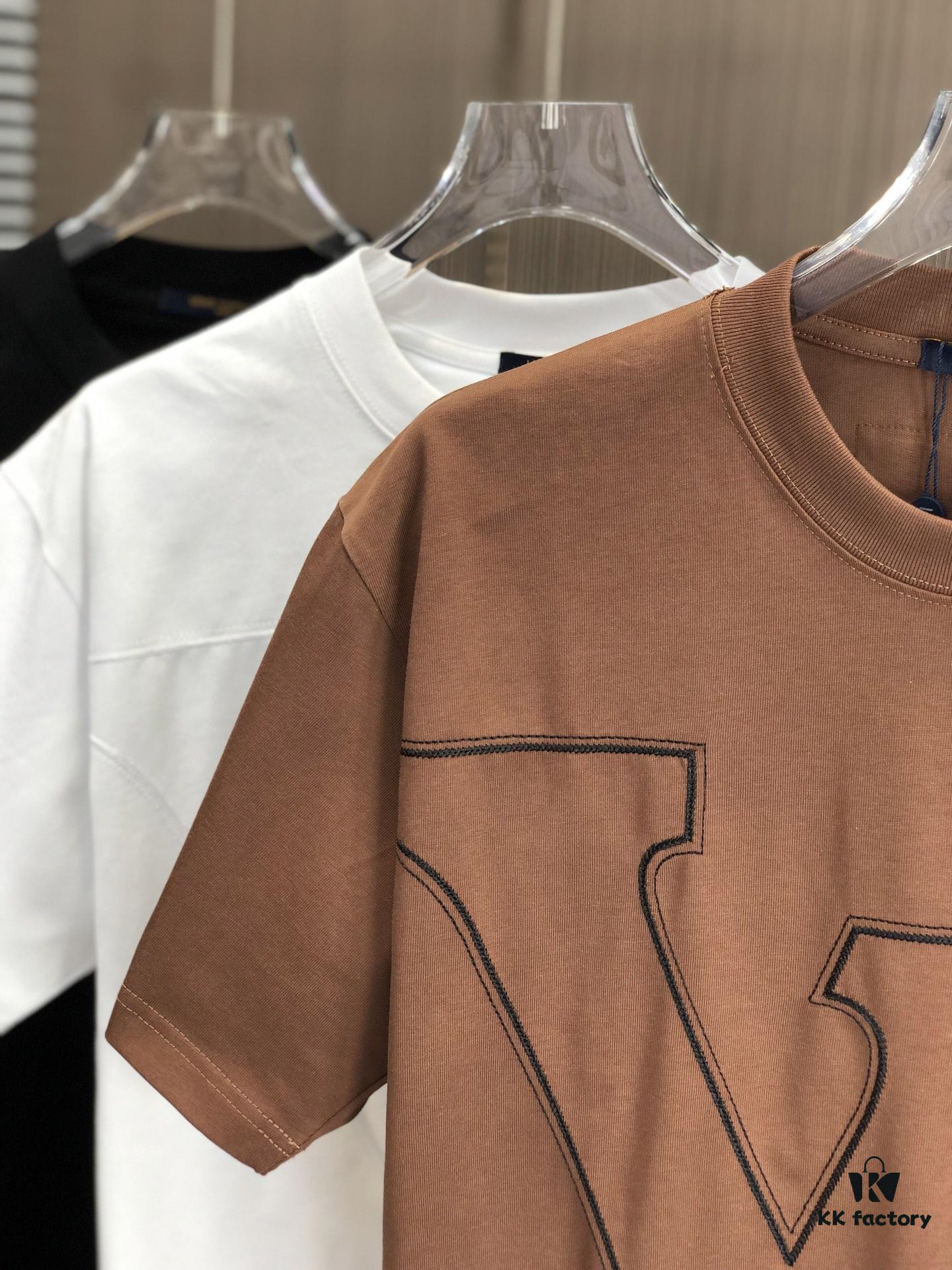 6930f5d36e68136f4d9b4049 LV Louis Vuitton 2025 Spring/Summer New Arrival Round Neck Short Sleeve T-Shirt with Chain and Single Needle Embroidery, Premium 320g Double-Combed Cotton Fabric, Slightly Loose Fit, Unisex Design