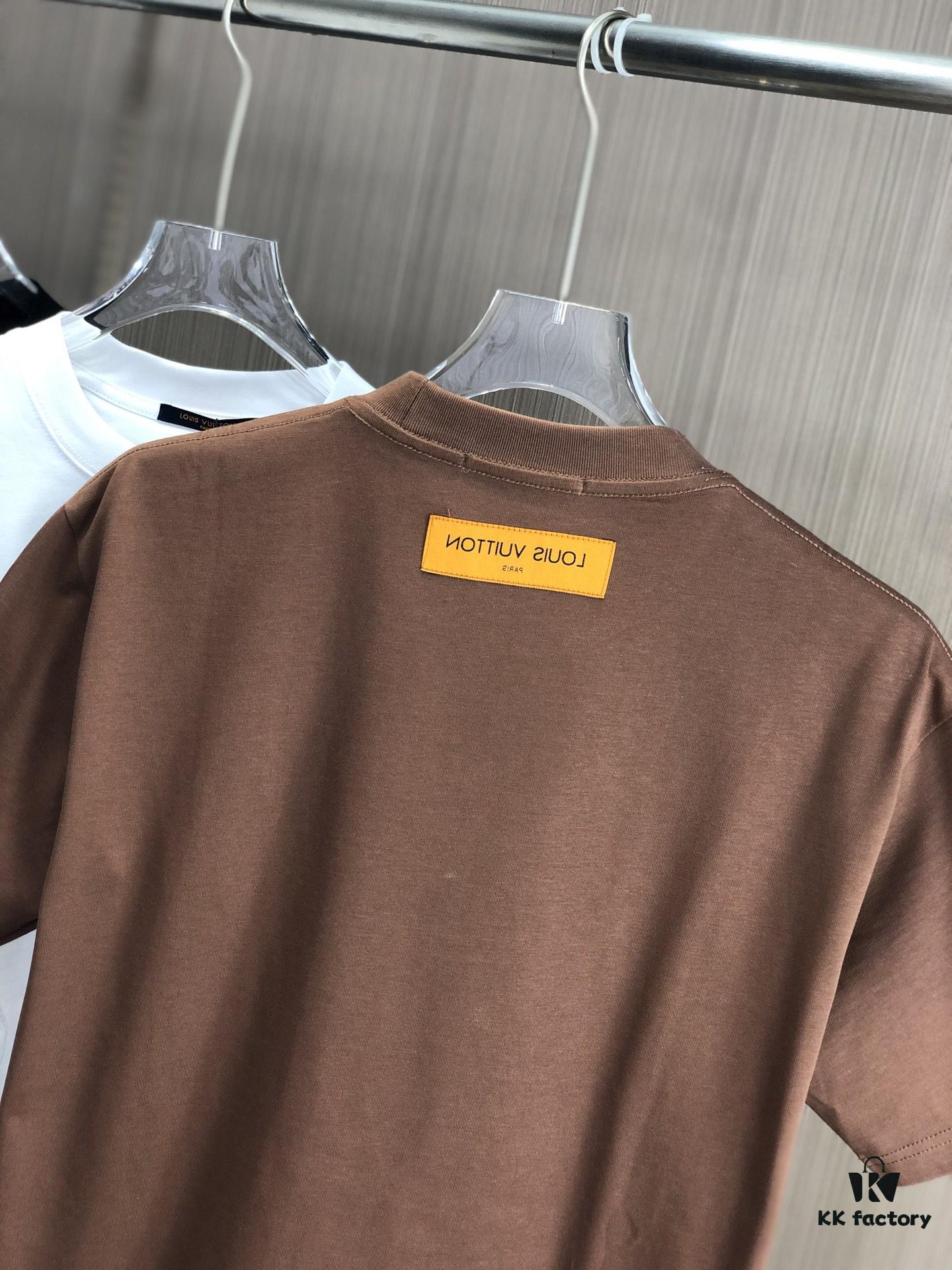 6930f5da6e68136f4d9b4050 LV Louis Vuitton 2025 Spring/Summer New Arrival Round Neck Short Sleeve T-Shirt with Chain and Single Needle Embroidery, Premium 320g Double-Combed Cotton Fabric, Slightly Loose Fit, Unisex Design
