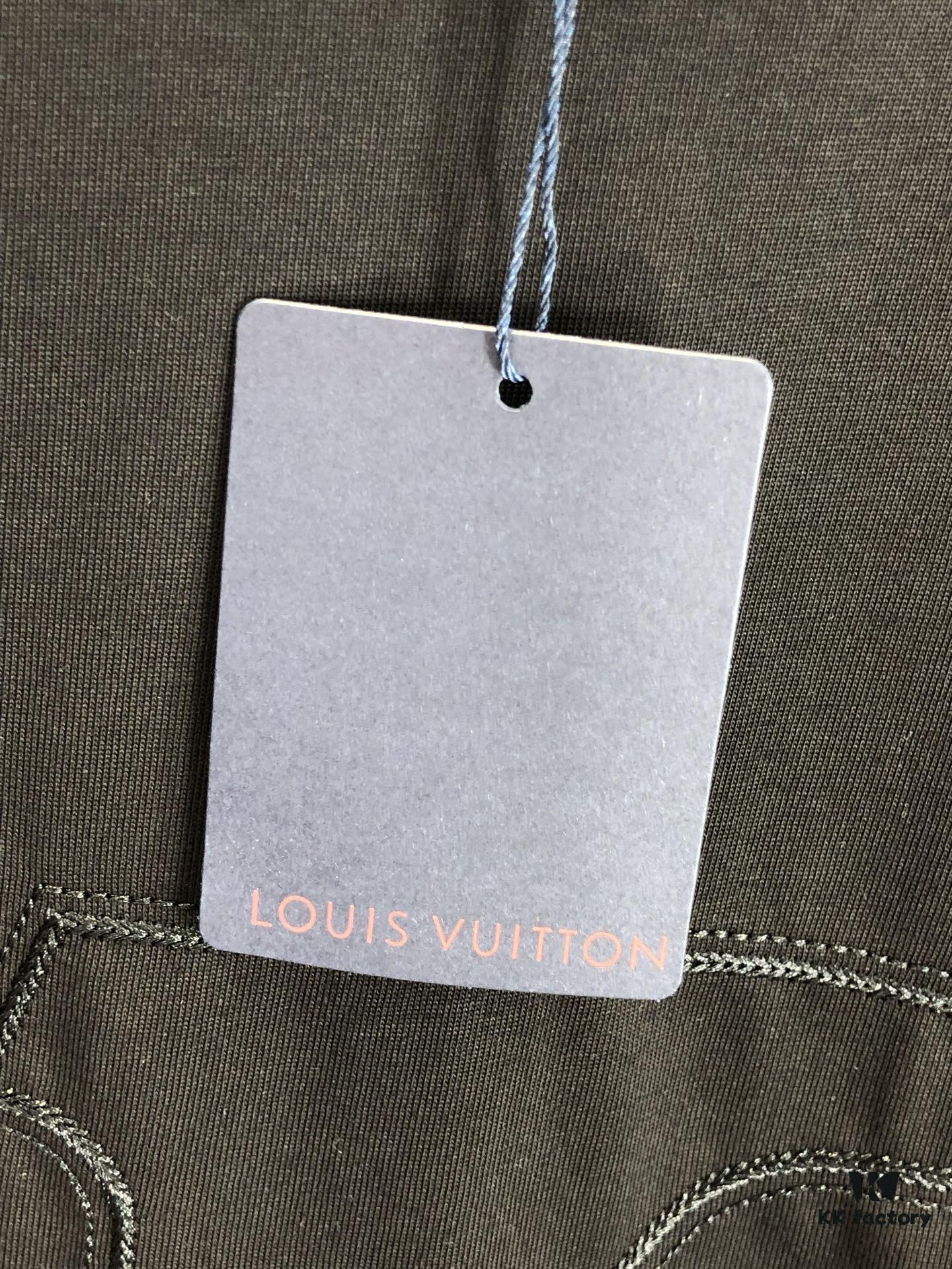 6930f5e16e68136f4d9b4056 Louis Vuitton 2025 Spring/Summer New Arrival Round Neck Short Sleeve T-Shirt with Chain and Single-Needle Embroidery, Premium 320g Double-Combed Cotton Fabric, Slightly Loose Unisex Fit
