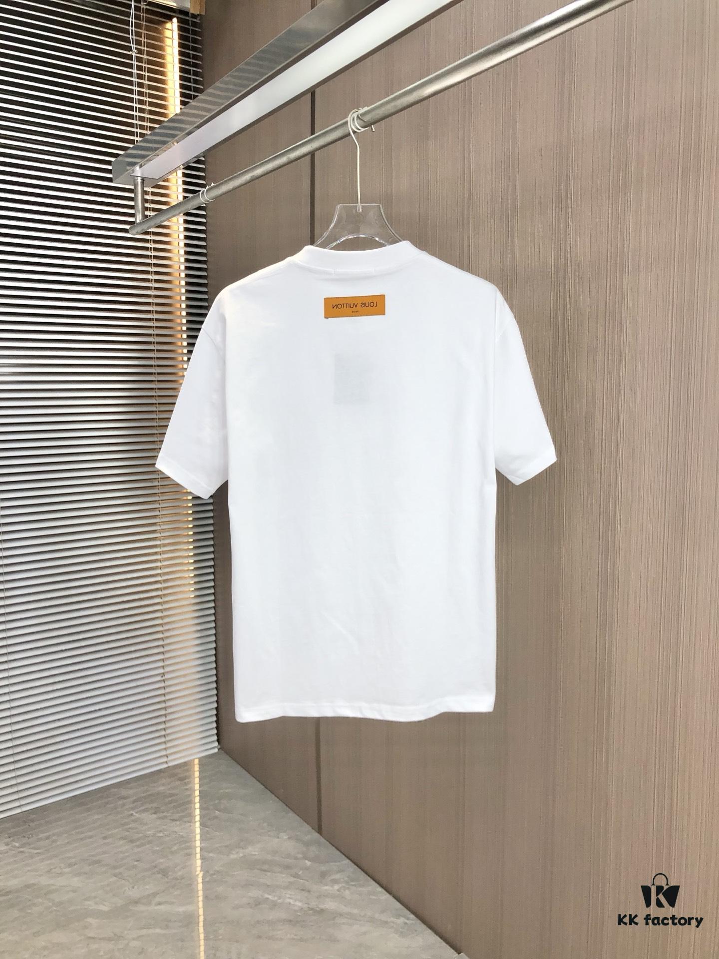 6930f5ed6e68136f4d9b4060 LV Louis Vuitton 2025 Spring/Summer New Arrival Round Neck Short Sleeve T-Shirt with Chain and Single Needle Embroidery, Premium 320g Double-Combed Cotton Fabric, Slightly Loose Unisex Fit