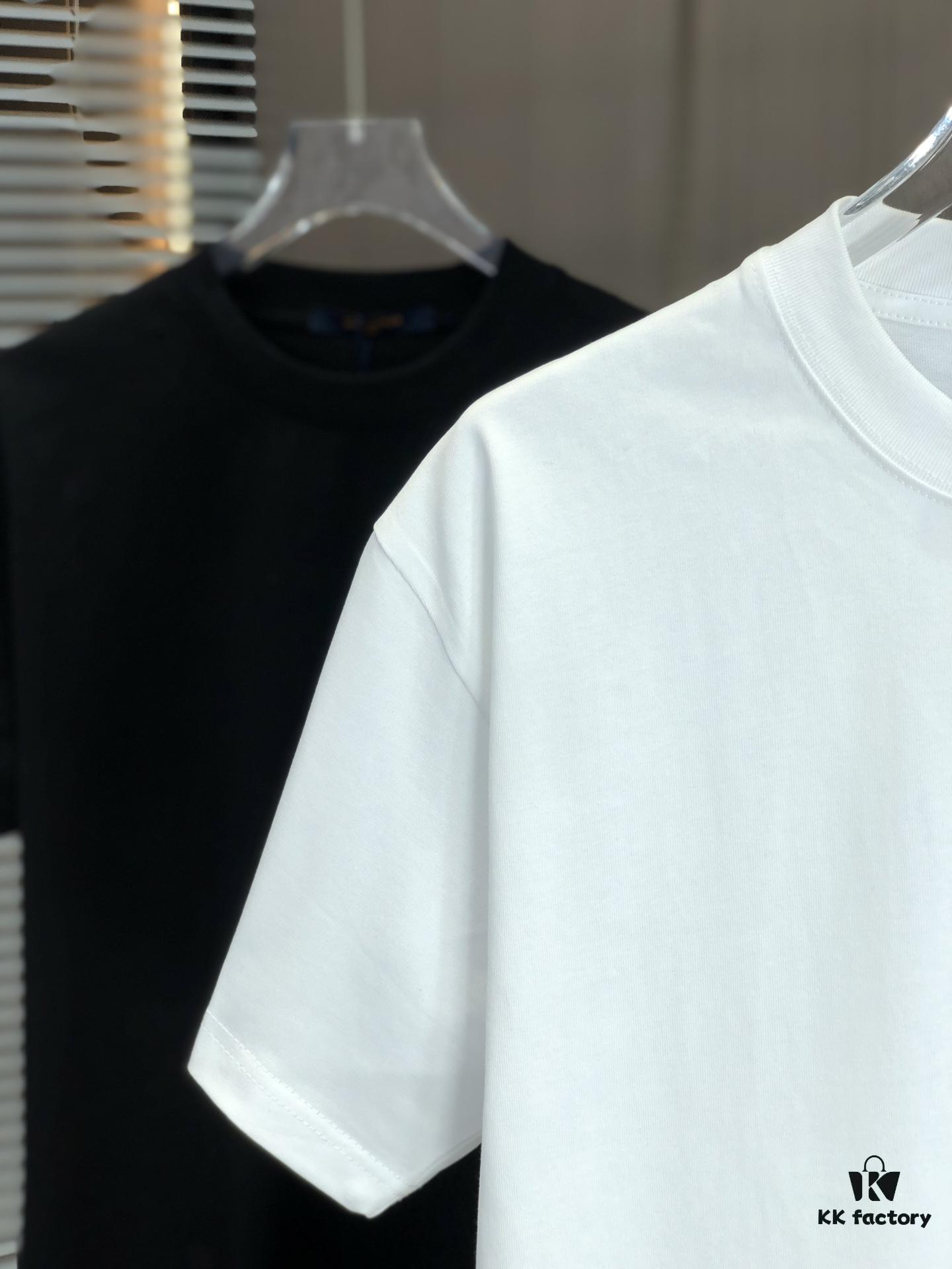 6930f5ff6e68136f4d9b4075 LV Louis Vuitton 2025 Spring-Summer New Arrival Round Neck Short Sleeve T-Shirt with Hand-Painted Print, Made from 320g Double-Layer Combed Cotton Fabric, Slightly Loose Fit, Soft and Substantial Fabric Texture, Unisex Design