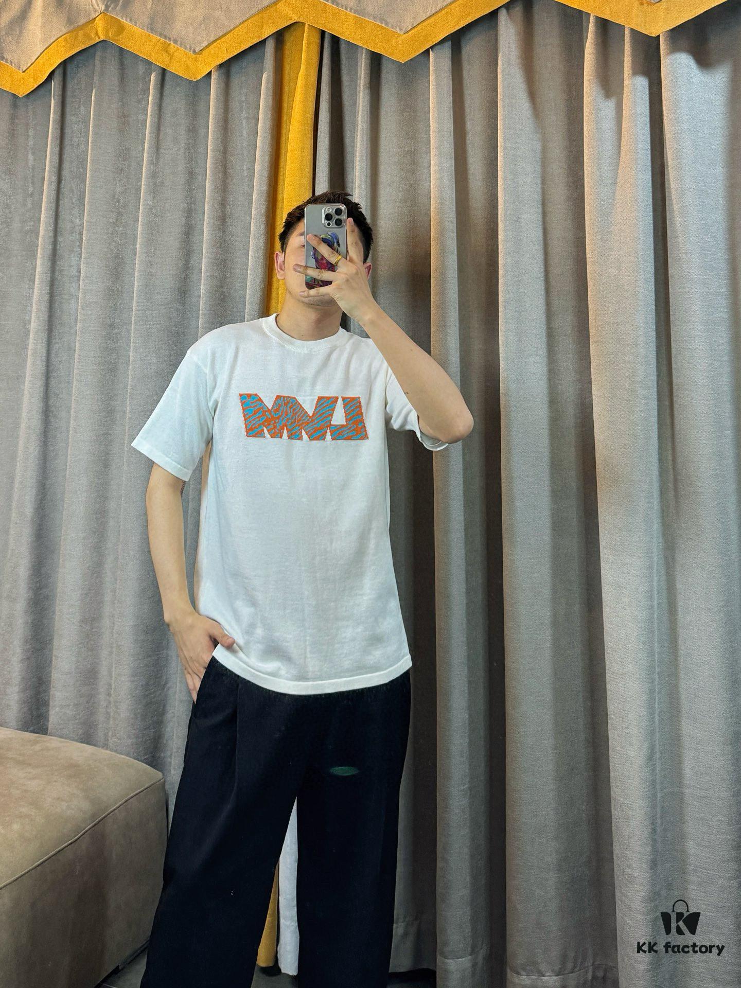 Real-shot model photo