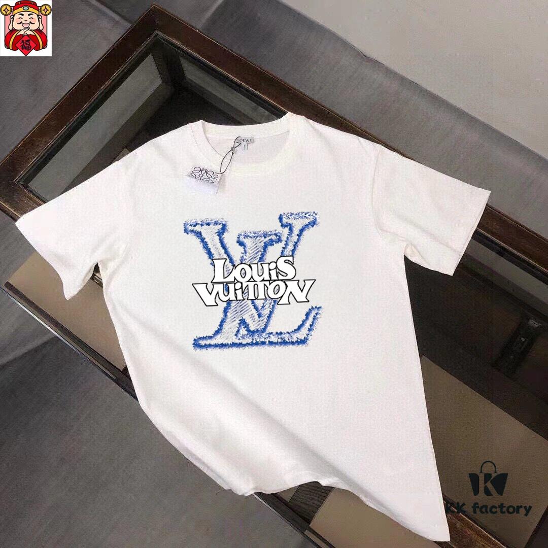 6930f67c6e68136f4d9b410e LV Louis Vuitton Men's Casual Short-Sleeve T-Shirt, 2025 Spring/Summer New Arrival, Premium Logo Craftsmanship, Imported Silk-Cotton Fabric, Stylish and Versatile Design
