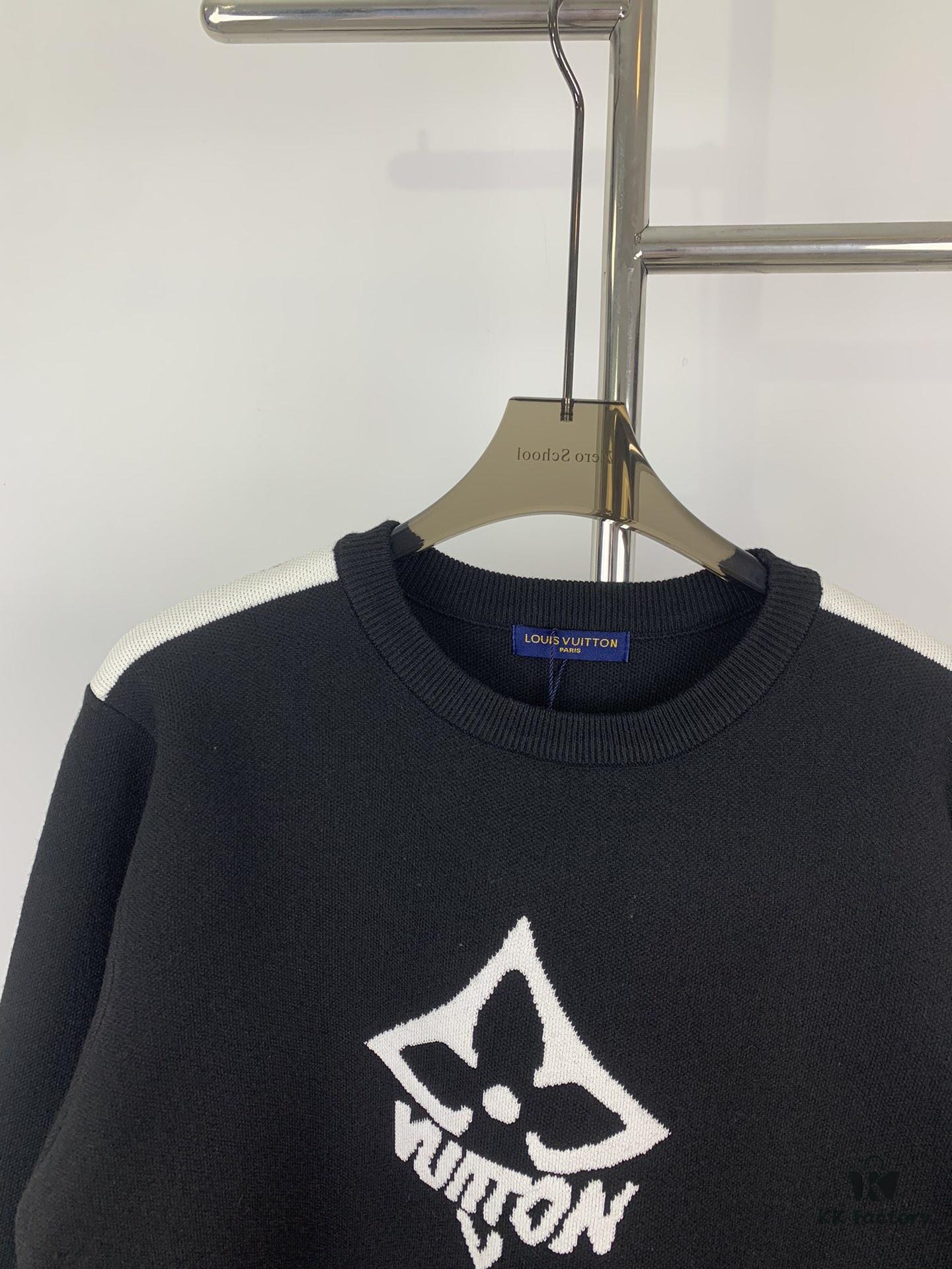 New Louis Vuitton LV Panda Color-Block Three-Leaf Grass Script Unisex Casual Round-Neck Sweater