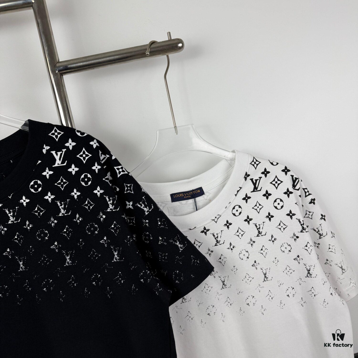 New Louis Vuitton 270g Crew Neck Short Sleeve T-Shirt with Gradient Starry Night Logo Print