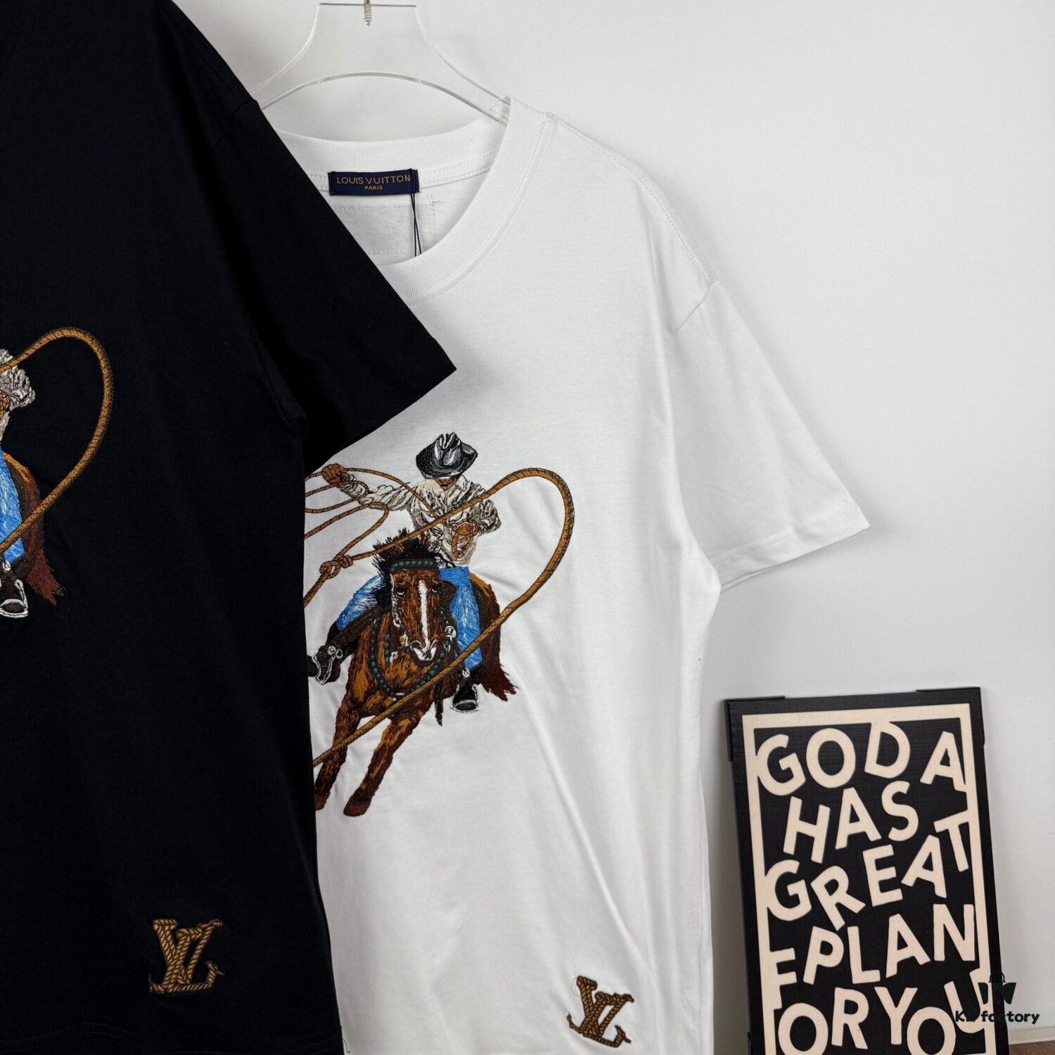 6930f70d6e68136f4d9b4192 New Arrival LOUIS VUITTON Western Cowboy Style Fully Embroidered Short Sleeve T-Shirt, High-Density Imported 270g Fabric, High-Temperature Dyeing and Post-Setting Treatment! Complete Triple Labeling
