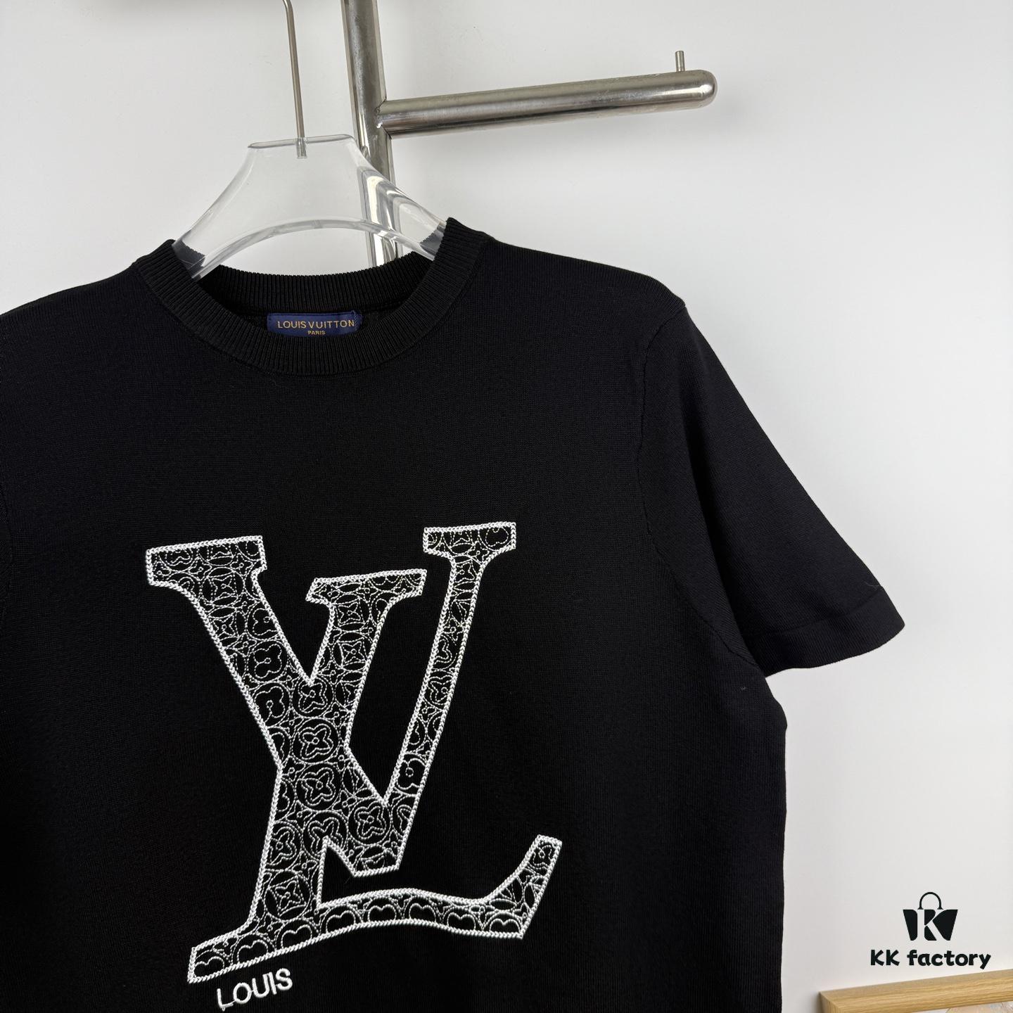 6930f7296e68136f4d9b41aa New Louis Vuitton LV Embroidered Crew Neck Logo Short Sleeve Unisex