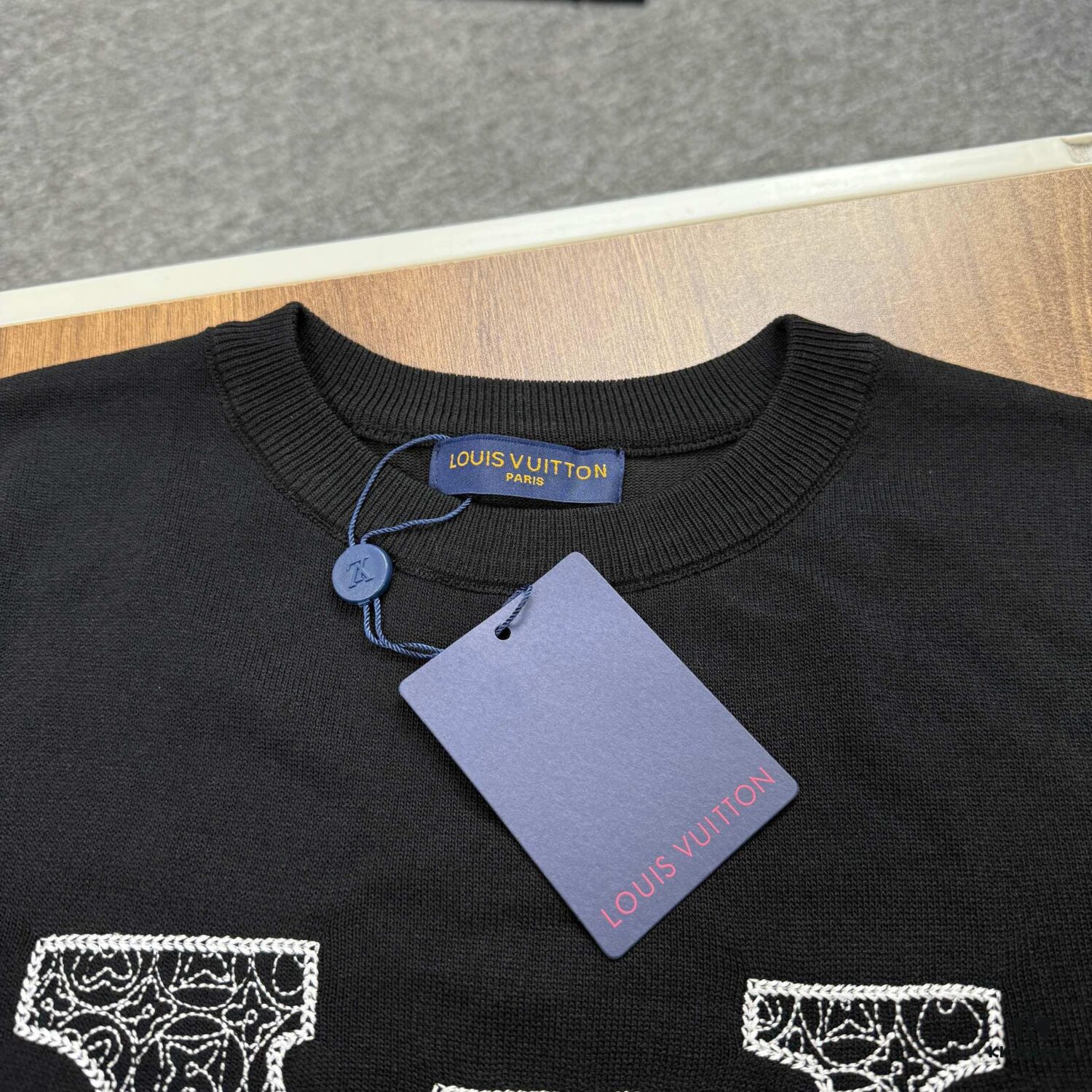 6930f7306e68136f4d9b41af New Louis Vuitton LV Embroidered Crew Neck Logo Short Sleeve Unisex
