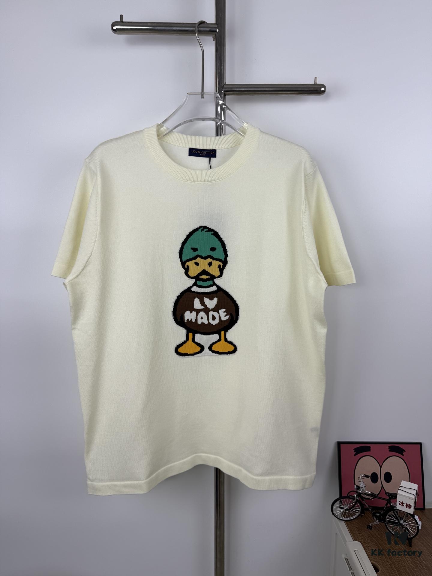 6930f73b6e68136f4d9b41bd New LV Collaboration Duck Jacquard Knit Short-Sleeve Unisex Top