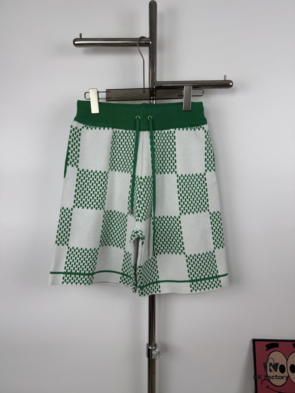 6930f74f6e68136f4d9b41d5 New Arrival Louis Vuitton 1V 25SS Large Checkerboard Jacquard Knit Shorts