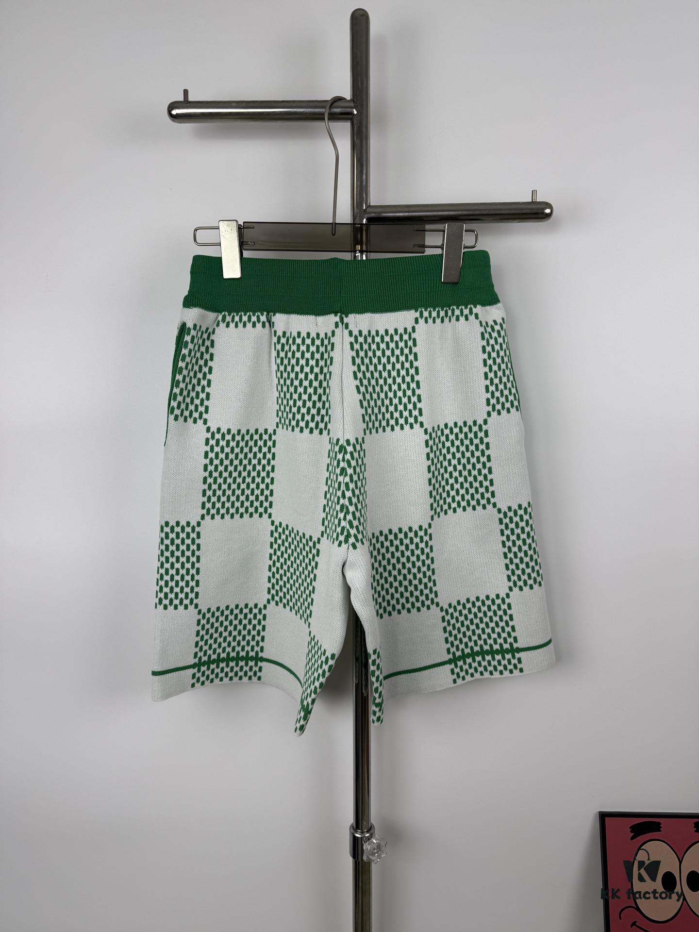 6930f74f6e68136f4d9b41d6 New Arrival Louis Vuitton 1V 25SS Large Checkerboard Jacquard Knit Shorts