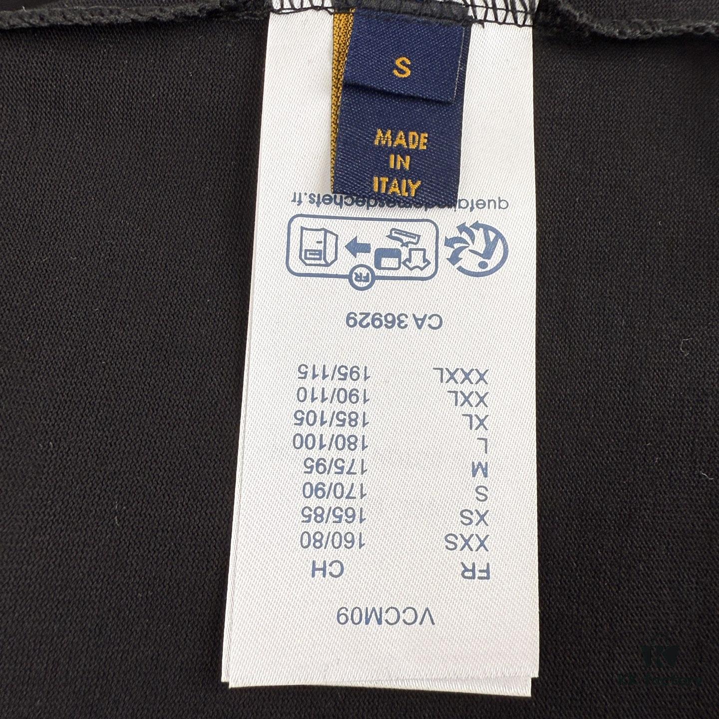 6930f77f6e68136f4d9b4205 LOUISVUITTON Graffiti Print Logo Round-Neck Short-Sleeve T-Shirt Unisex Casual Loose Fit