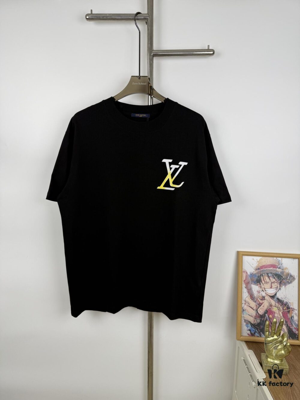 6930f7a26e68136f4d9b4221 Louis Vuitton 24SS Runway Exclusive LV Logo Hand-Drawn Graffiti Digital Print Crew Neck Short Sleeve T-Shirt