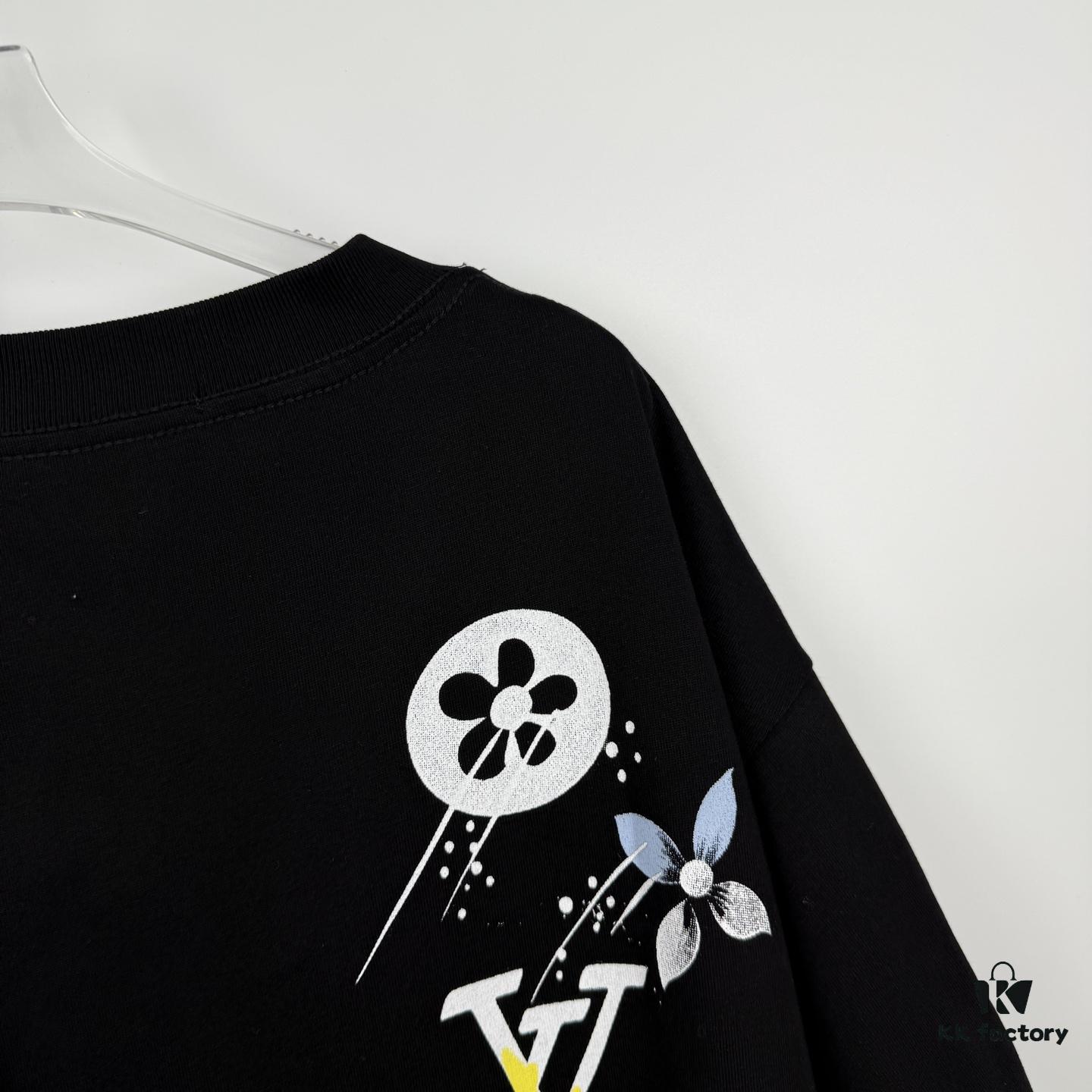 6930f7a46e68136f4d9b4222 Louis Vuitton 24SS Runway Exclusive LV Logo Hand-Drawn Graffiti Digital Print Crew Neck Short Sleeve T-Shirt