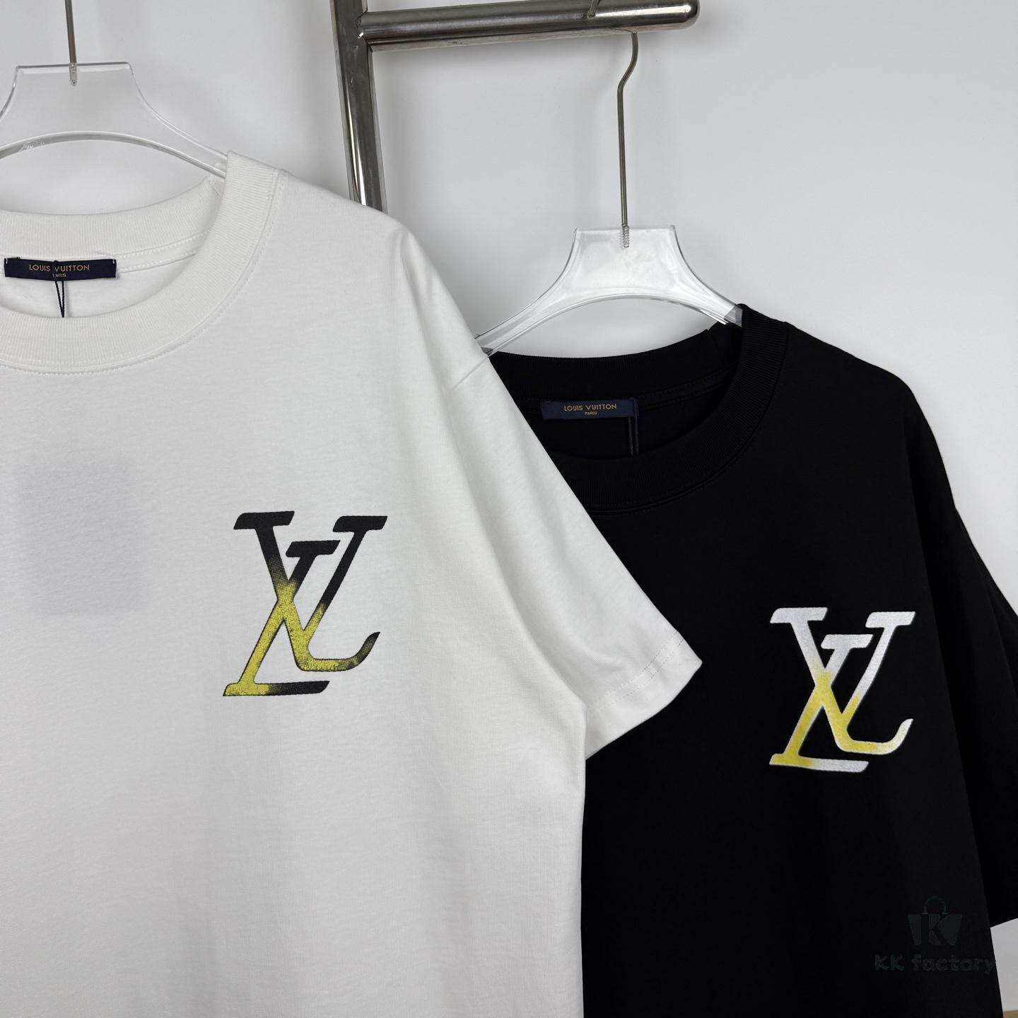 6930f7a96e68136f4d9b4225 Louis Vuitton 24SS Runway Exclusive LV Logo Hand-Drawn Graffiti Digital Print Crew Neck Short Sleeve T-Shirt